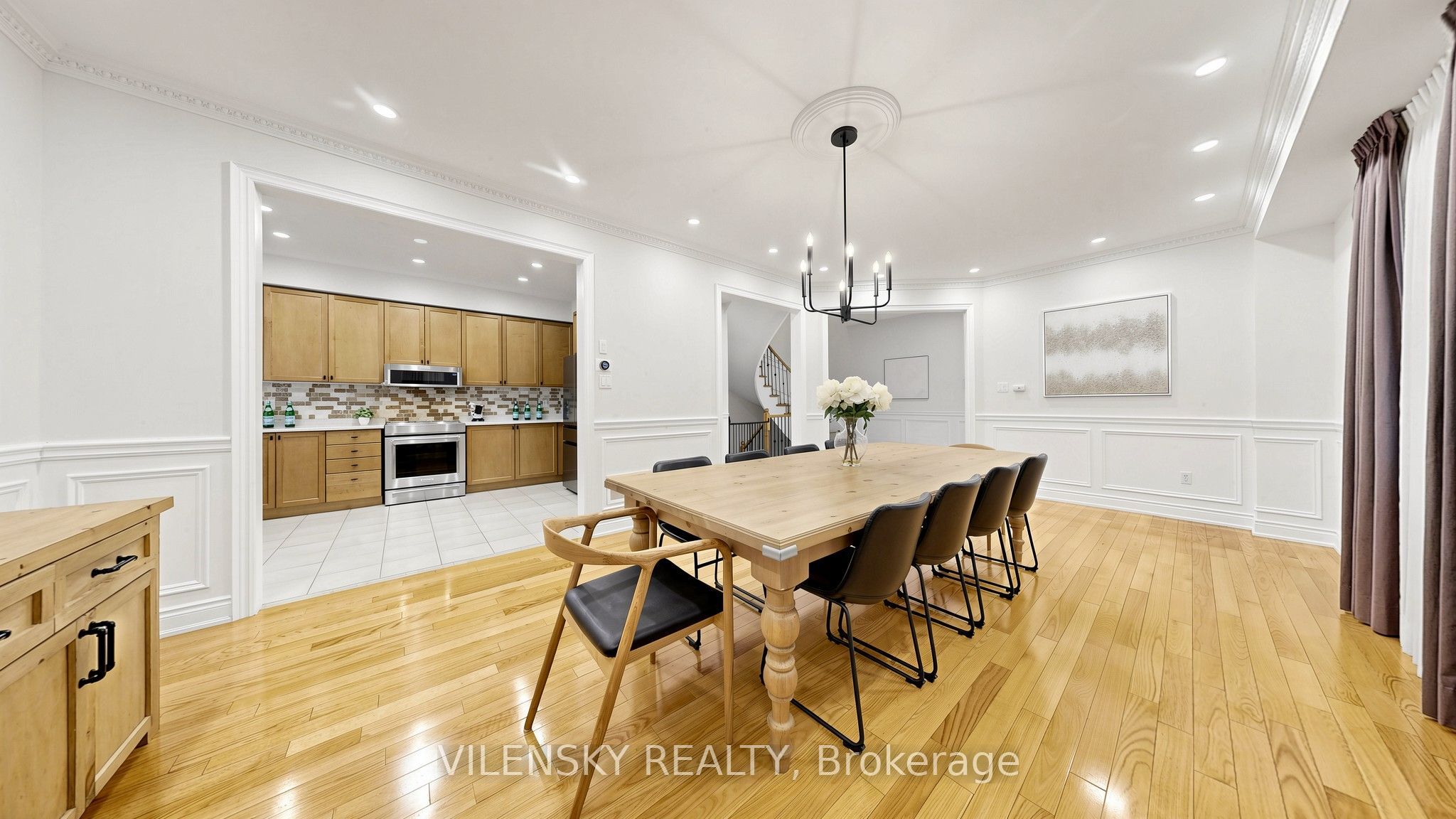 464 Apple Blossom Drive, Vaughan, ON L4J 9A2 photo 5
