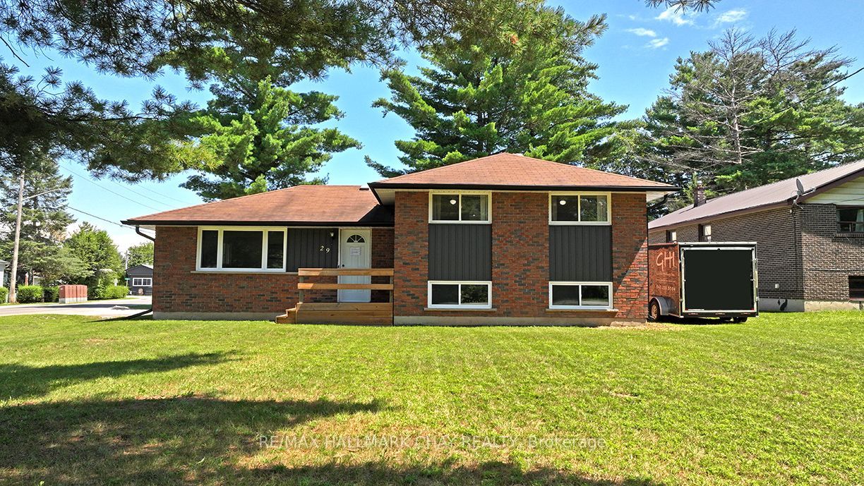 29 Lee Avenue, Essa, ON L0M 1B0