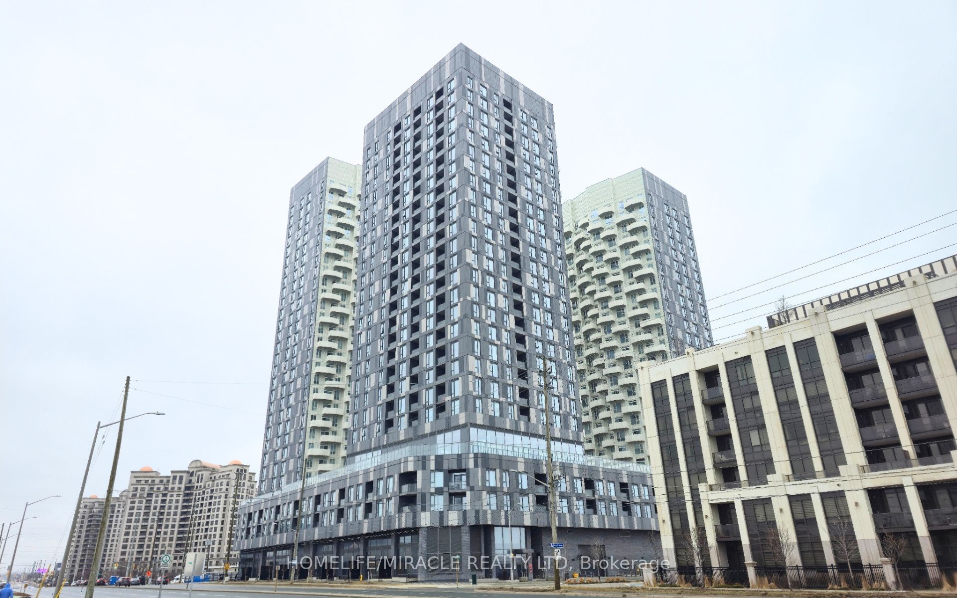 10 Abeja Street 2118, Vaughan, ON L4K 0R4