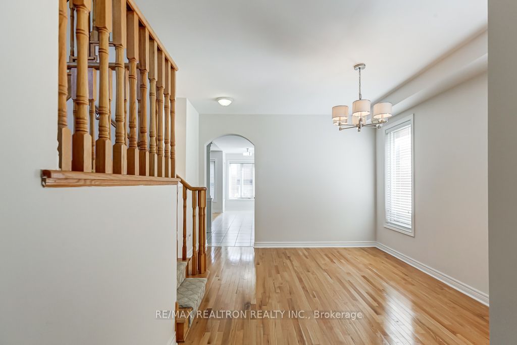 45 Philip Brown Avenue, Whitchurch-Stouffville, ON L4A 1S7 photo 4