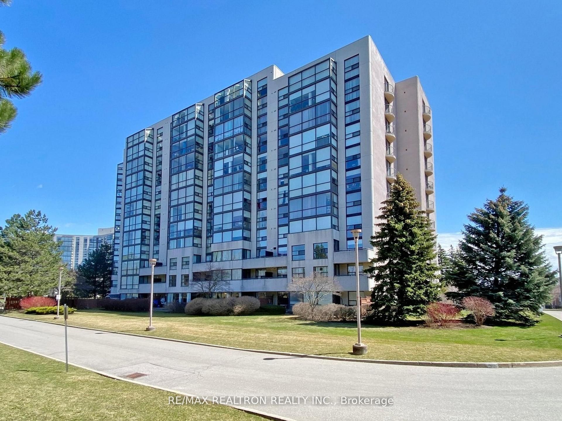 40 Harding Boulevard W 1015, Richmond Hill, ON L4C 9S5 photo 2