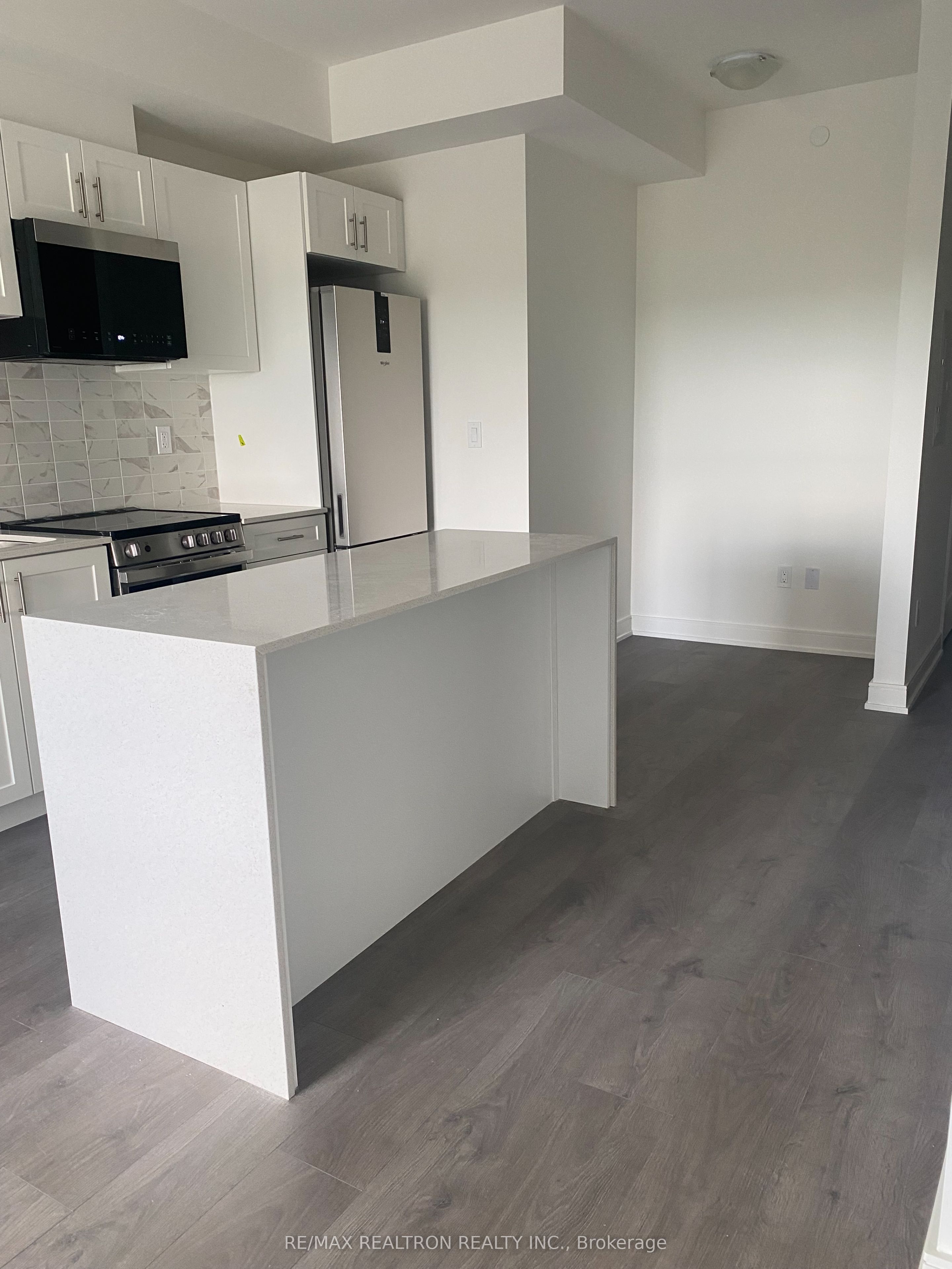 705 Davis Drive A1309, Newmarket, ON L3Y 0J1 photo 3