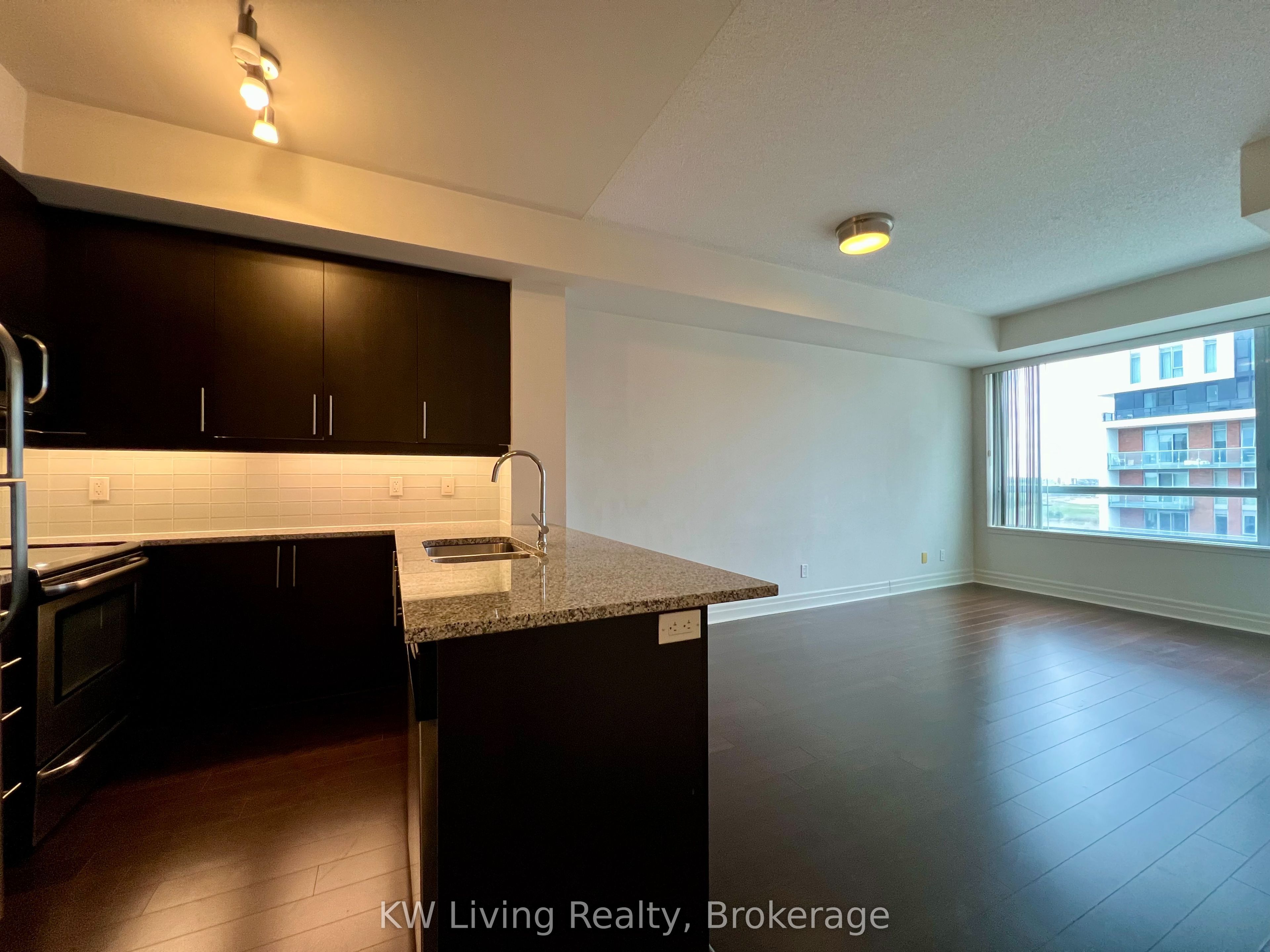 8130 Birchmount Road 805, Markham, ON L6G 0E4 photo 3