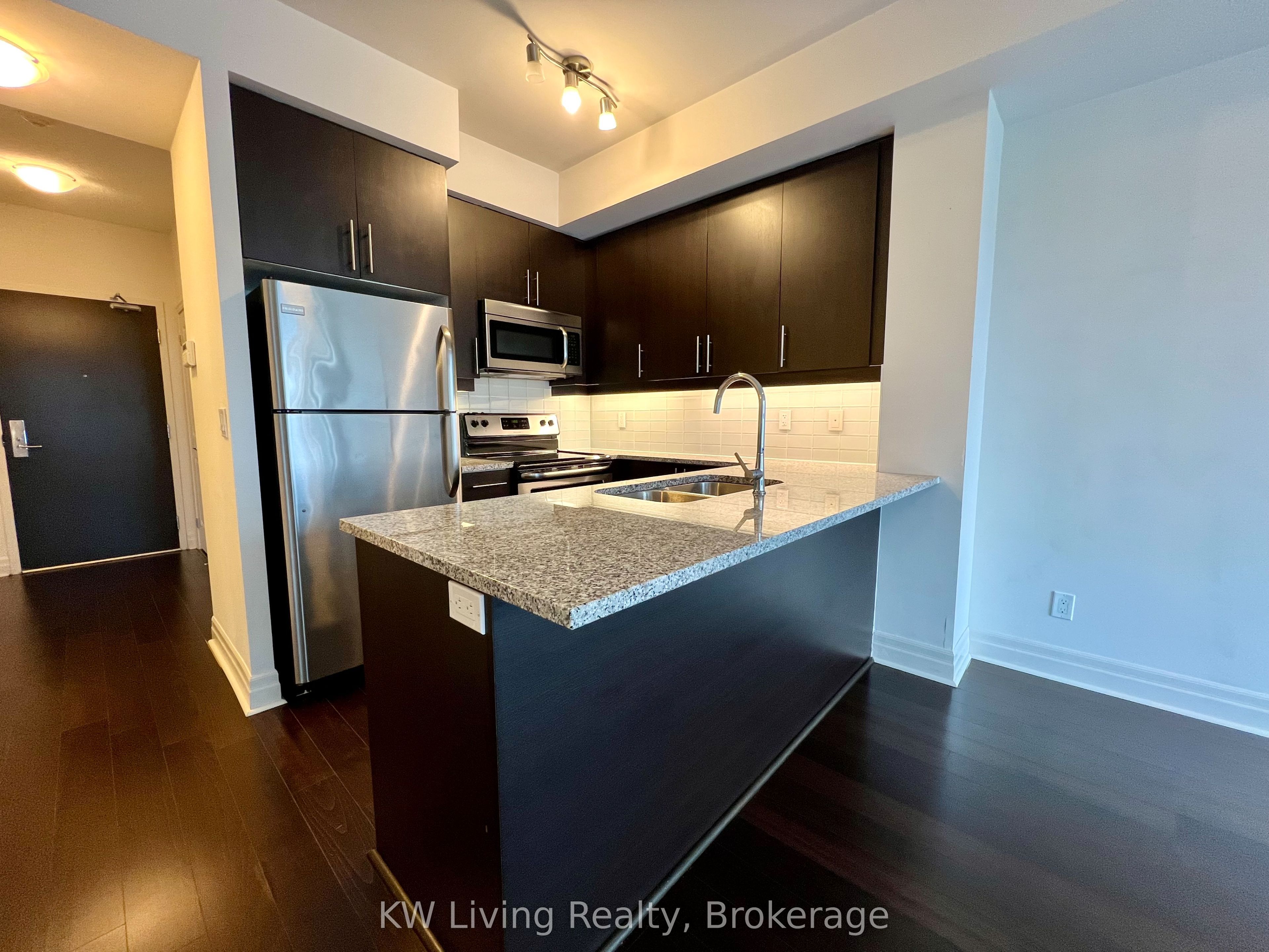 8130 Birchmount Road 805, Markham, ON L6G 0E4 photo 5