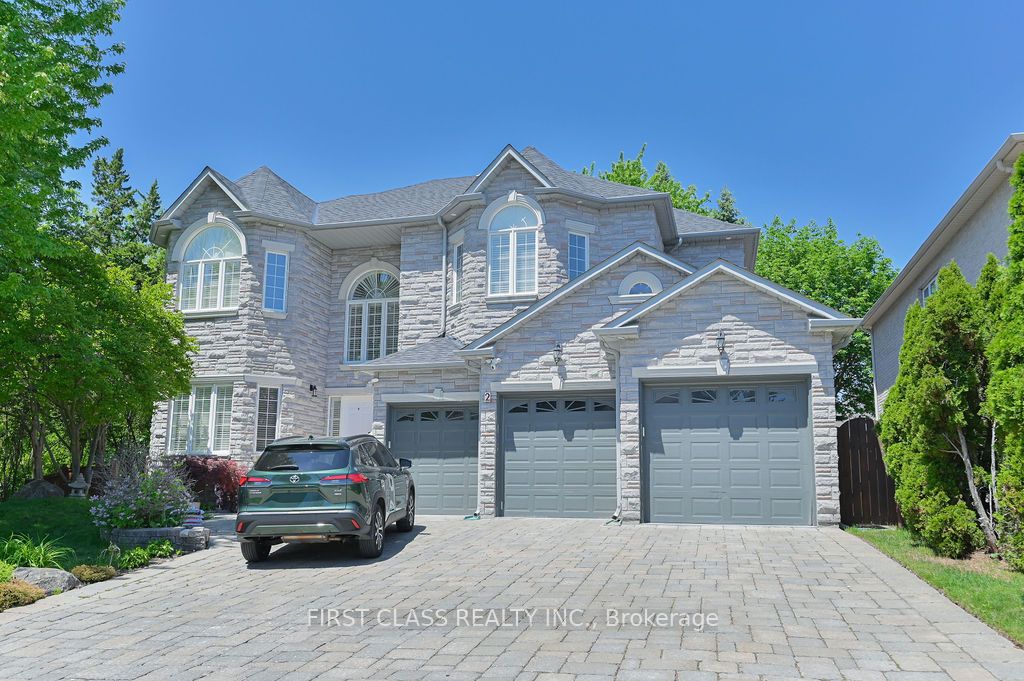 2 wainwright Avenue, Richmond Hill, ON L4C 5R5 photo 2