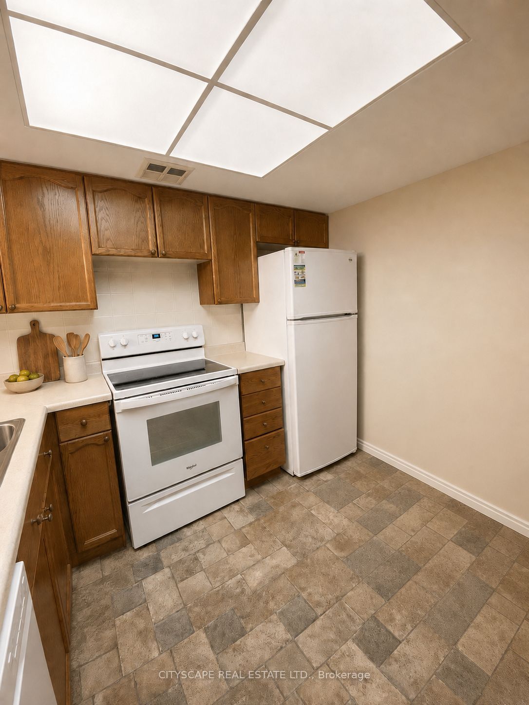 100 Observatory Lane 212, Richmond Hill, ON L4C 1T4 photo 5