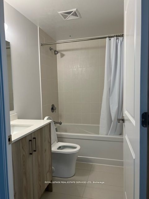 20 Gatineau Drive 701, Vaughan, ON L4J 0L3 photo 3
