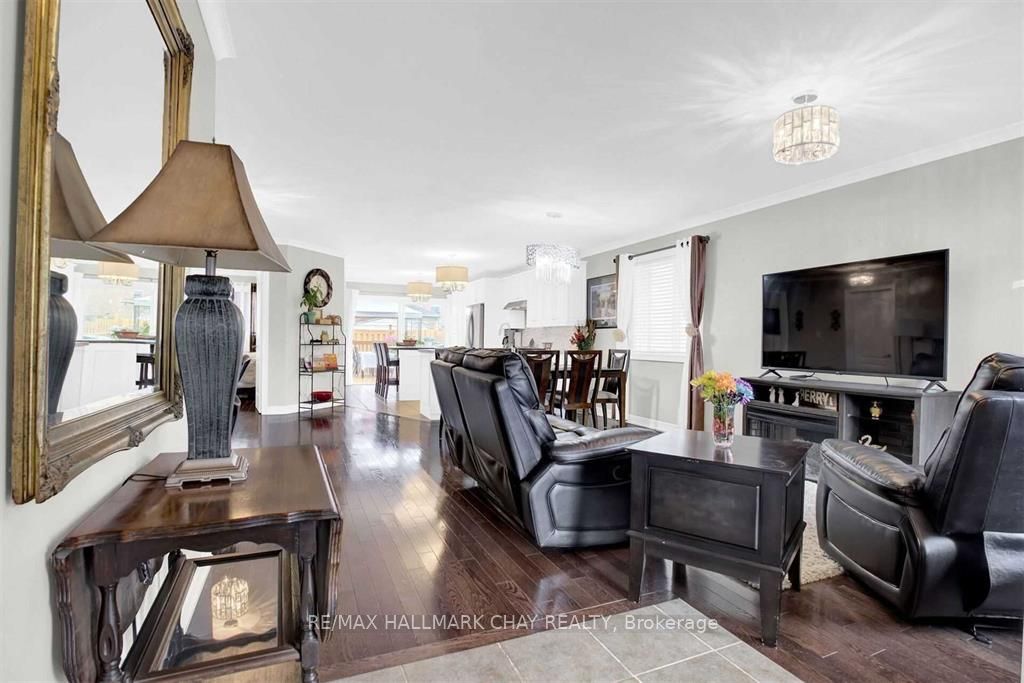 2123 Osbond Road Main, Innisfil, ON L9S 0B1 photo 4