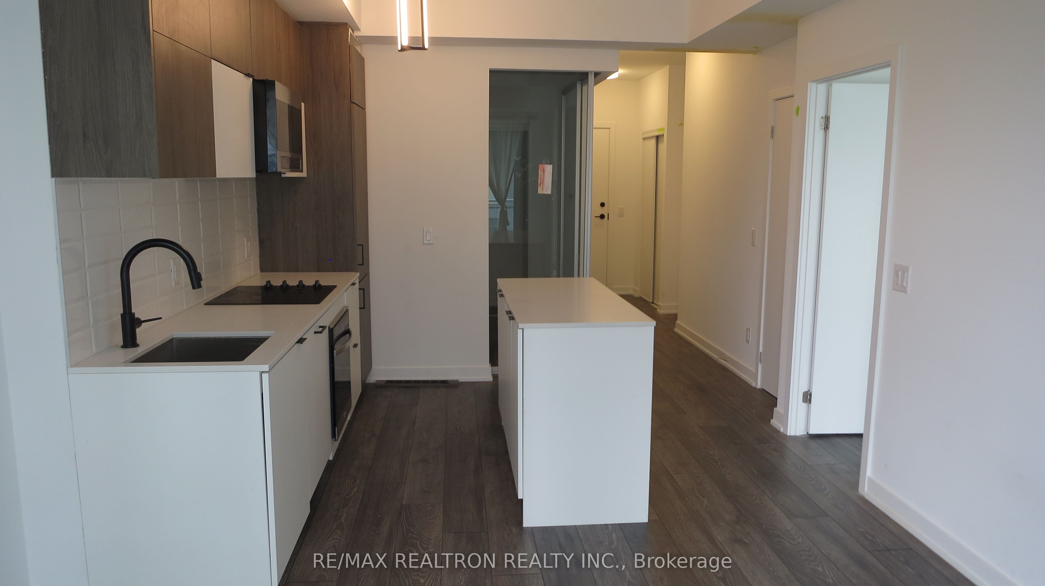 8888 Yonge Street 508, Richmond Hill, ON L4C 6Z1 photo 4