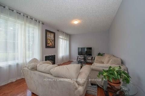 29 James Parrott Avenue, Markham, ON L6E 0J9 photo 2