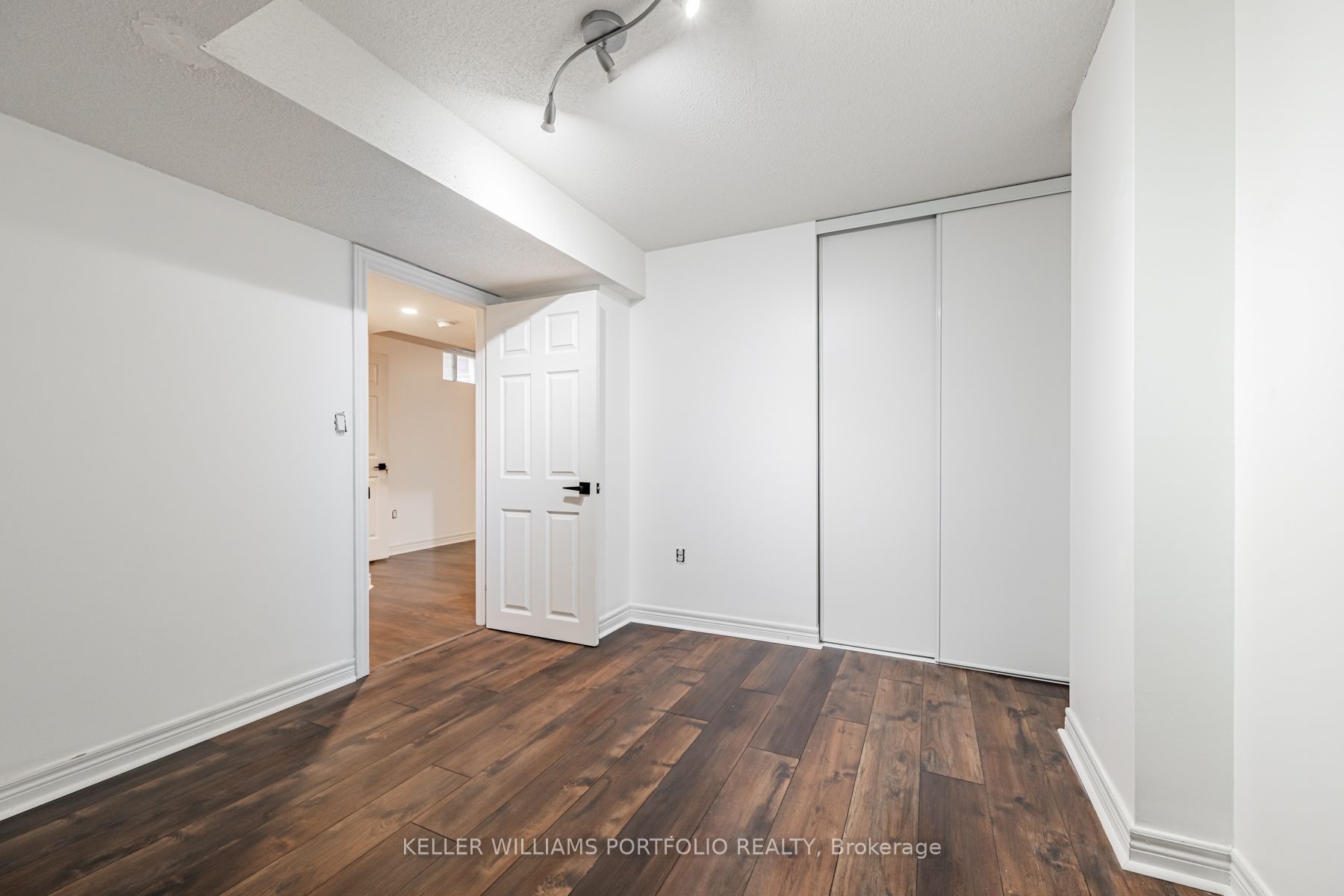 131 Bachman Drive Lower, Vaughan, ON L6A 3R7 photo 5