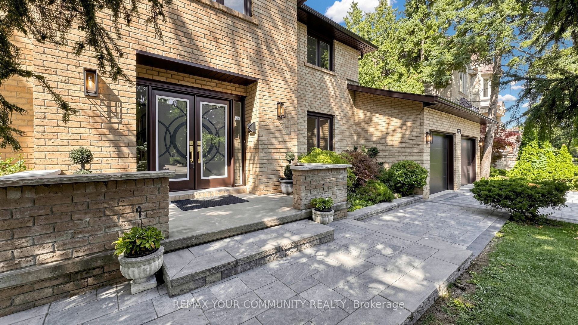 170 Garden Avenue, Richmond Hill, ON L4C 6M2 photo 3