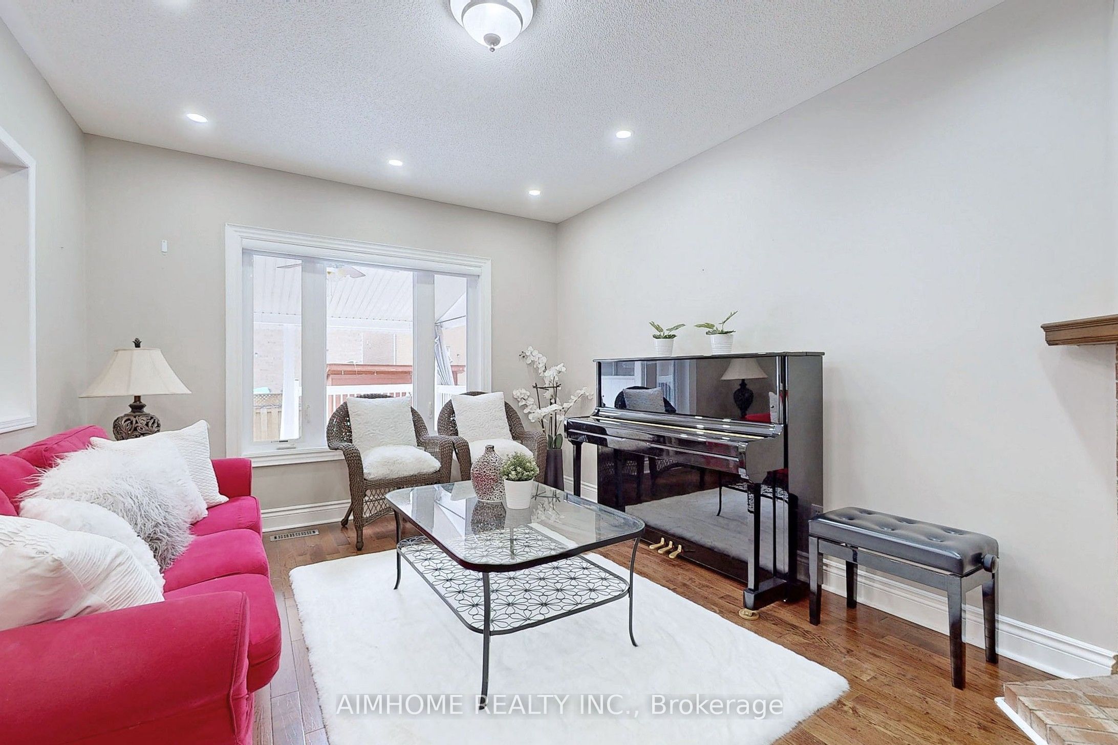 399 Flanagan Ct Flagstone Way, Newmarket, ON L3X 2Z8 photo 3