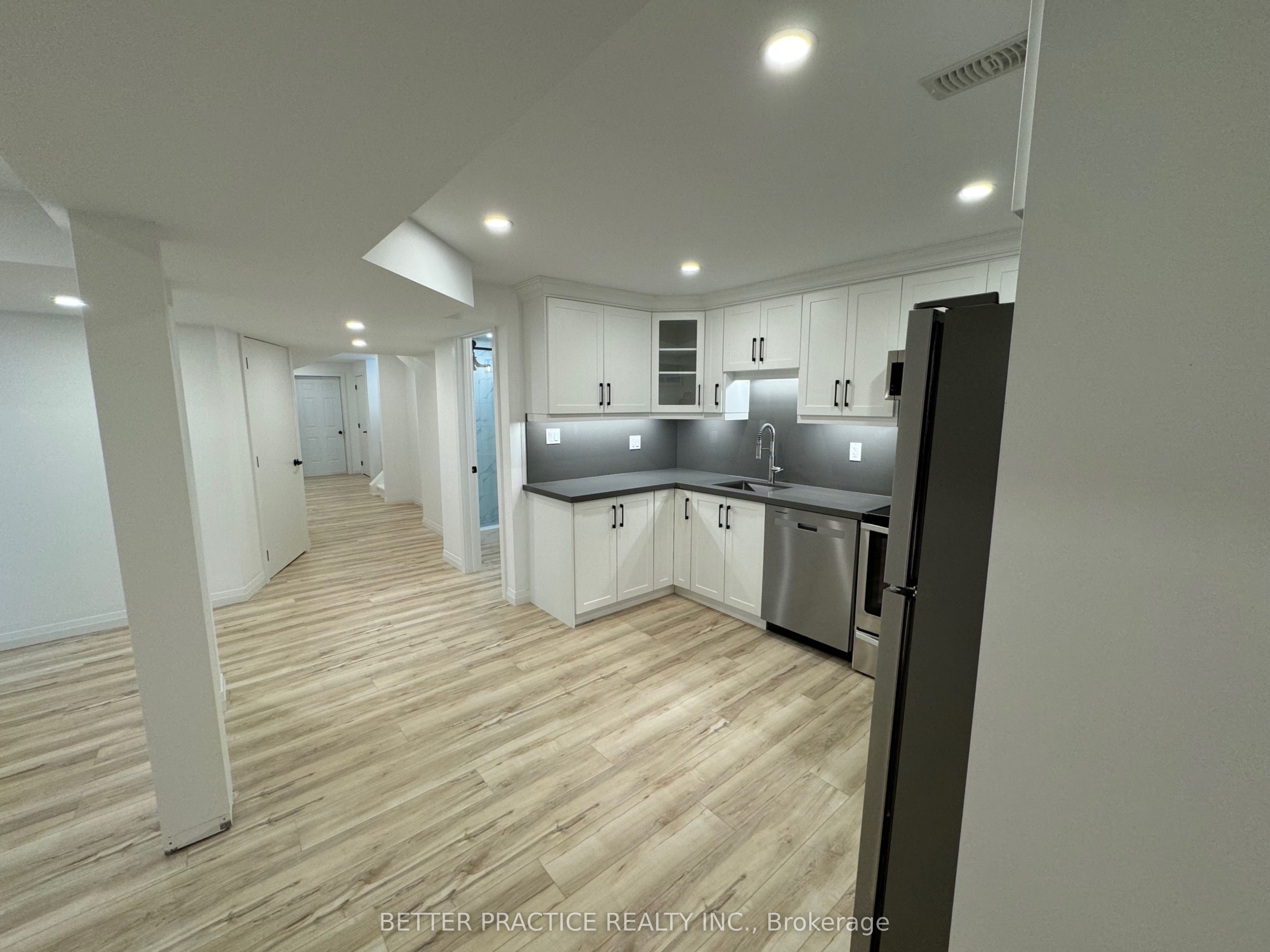 54 Weir Street Basement, Bradford West Gwillimbury, ON L3Z 0K6 photo 5
