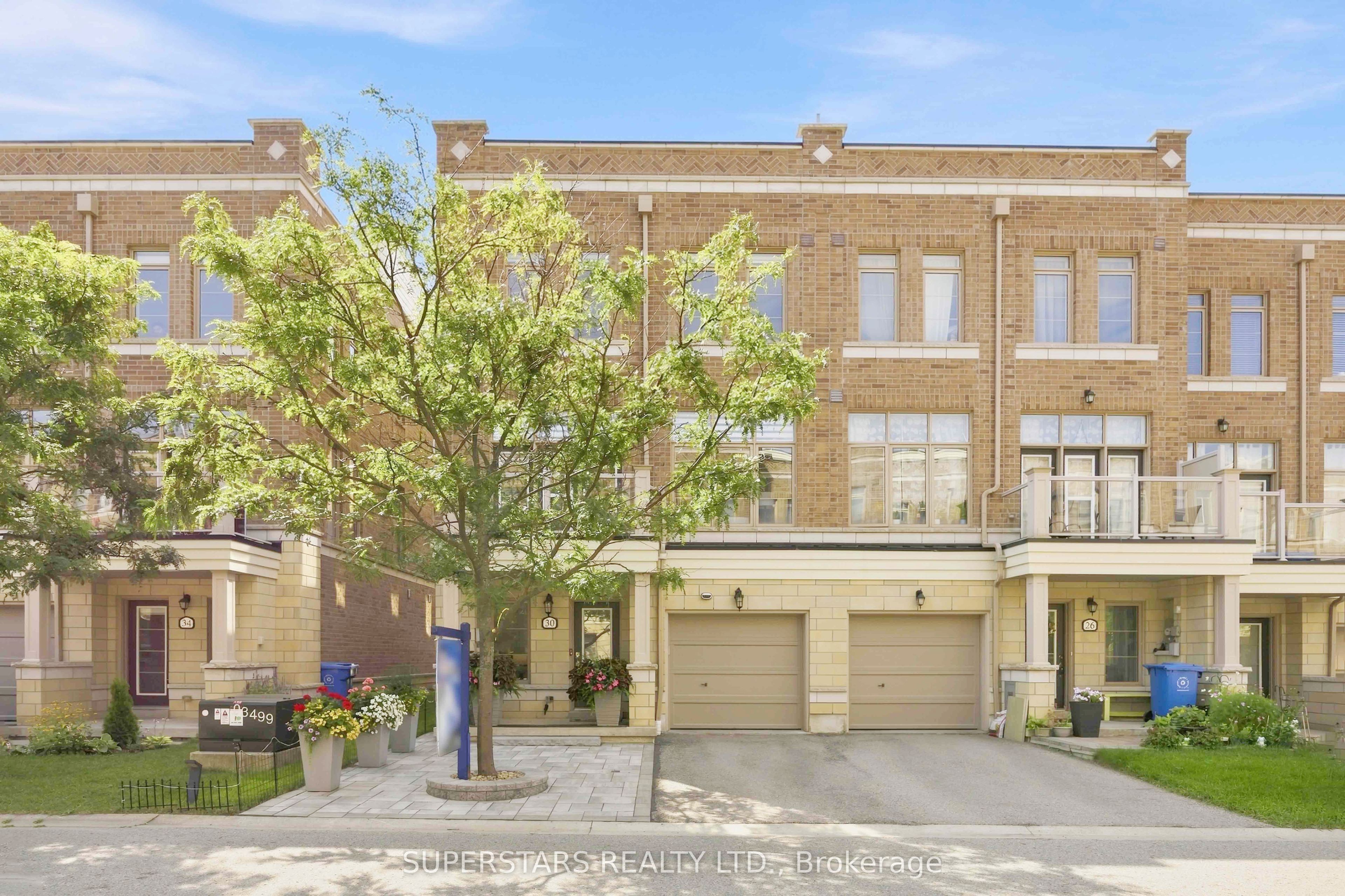 30 Arborea Lane, Whitchurch-Stouffville, ON L4A 1X1 photo 2
