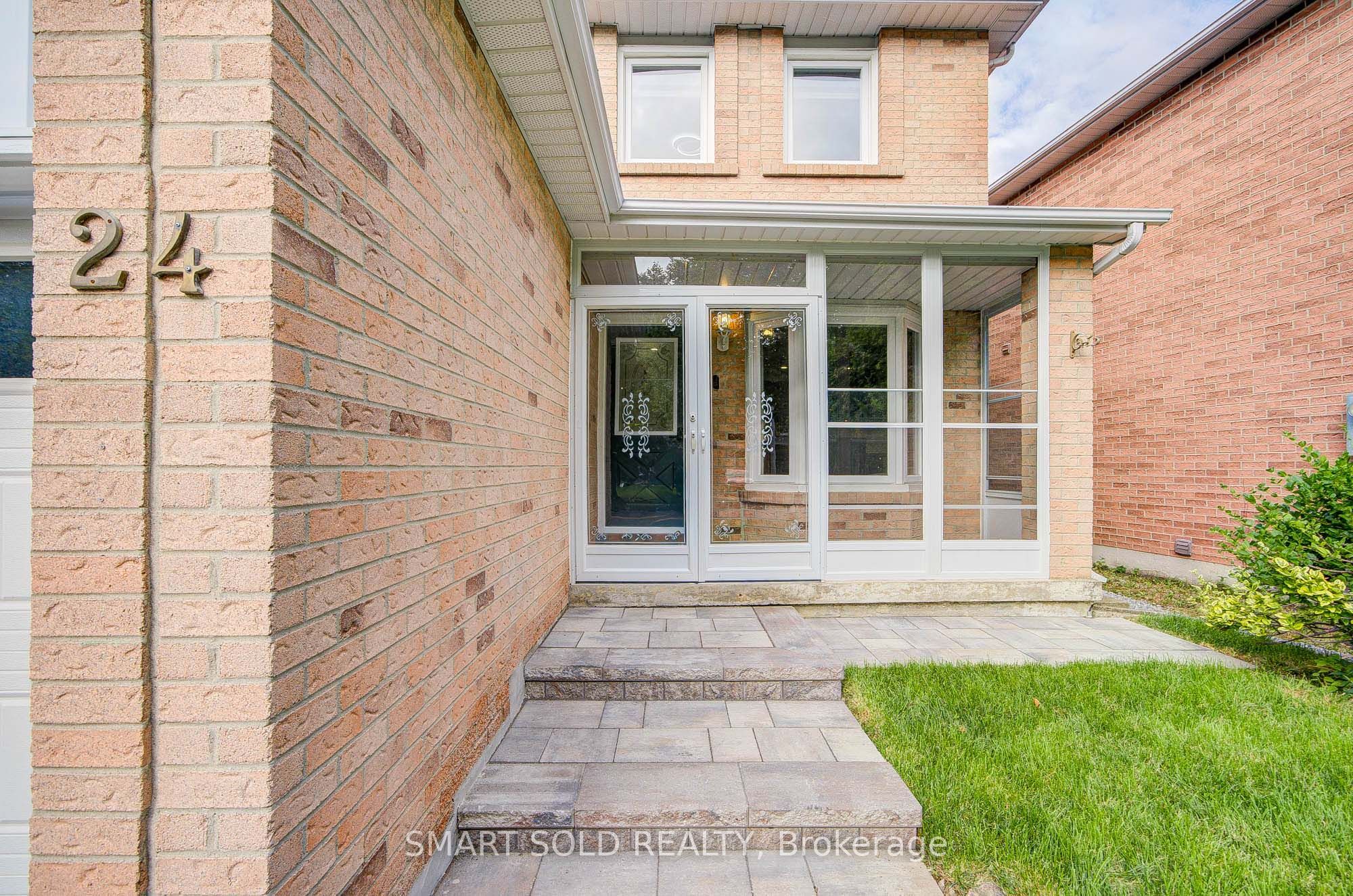 24 Snider Drive, Markham, ON L3P 6Y5 photo 2