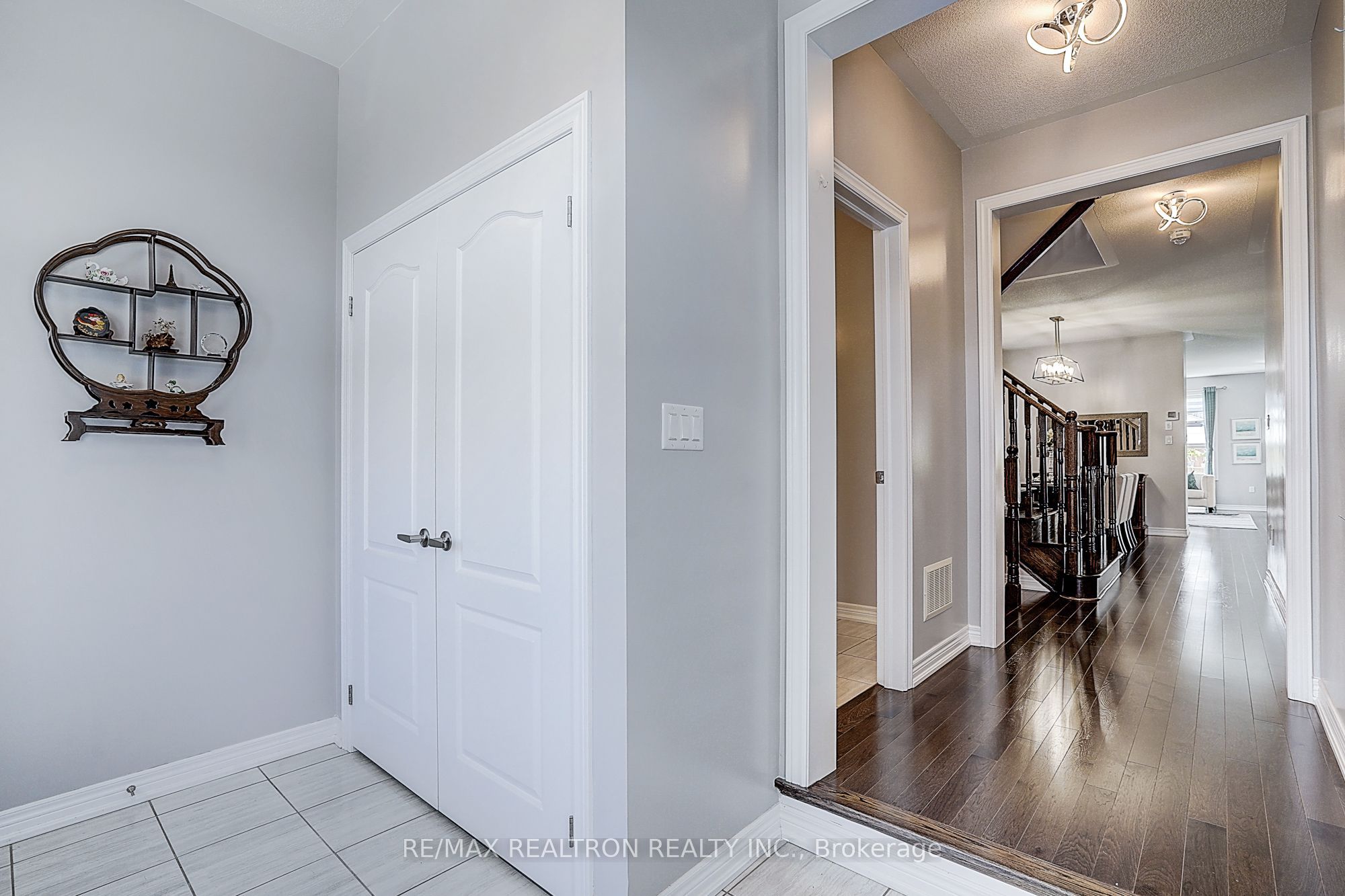 19 Falconridge Terrace, East Gwillimbury, ON L0G 1V0 photo 4