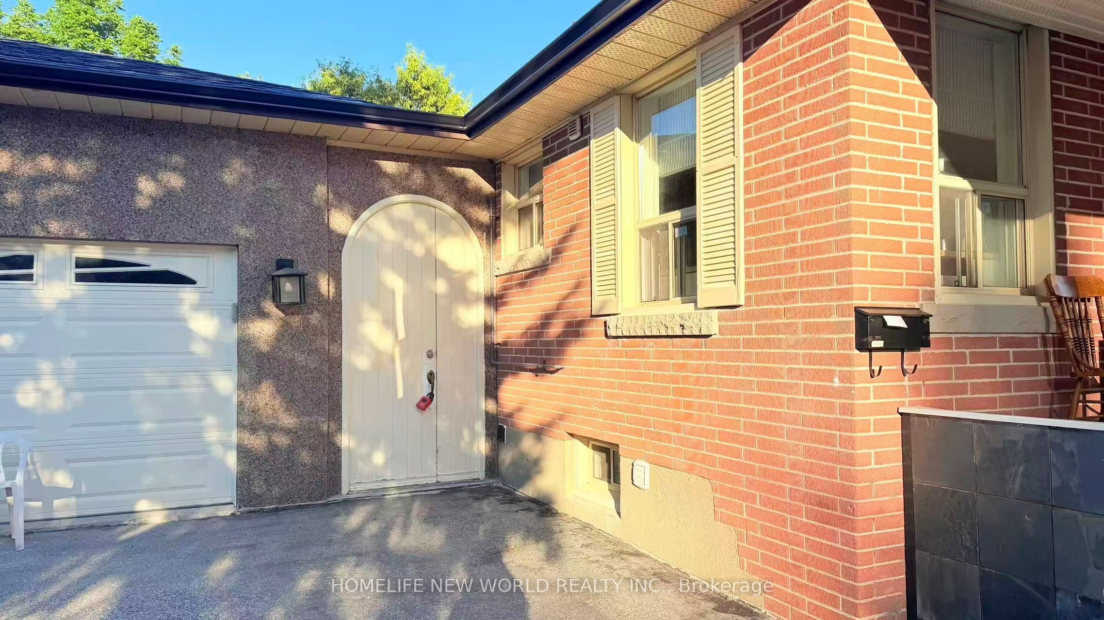 385 Marybay Crescent Bsmt Unit 2, Richmond Hill, ON L4C 2X5 photo 3