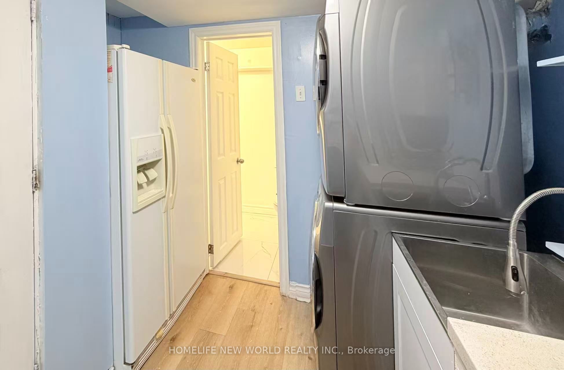 385 Marybay Crescent Bsmt Unit 2, Richmond Hill, ON L4C 2X5 photo 5