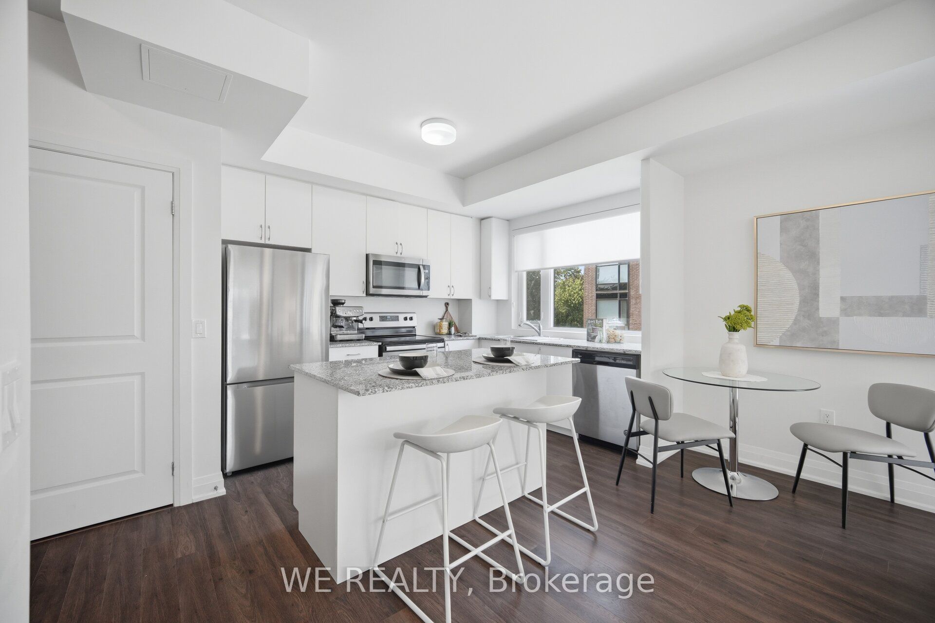 32 Coles Avenue 103, Vaughan, ON L4L 0J1 photo 3