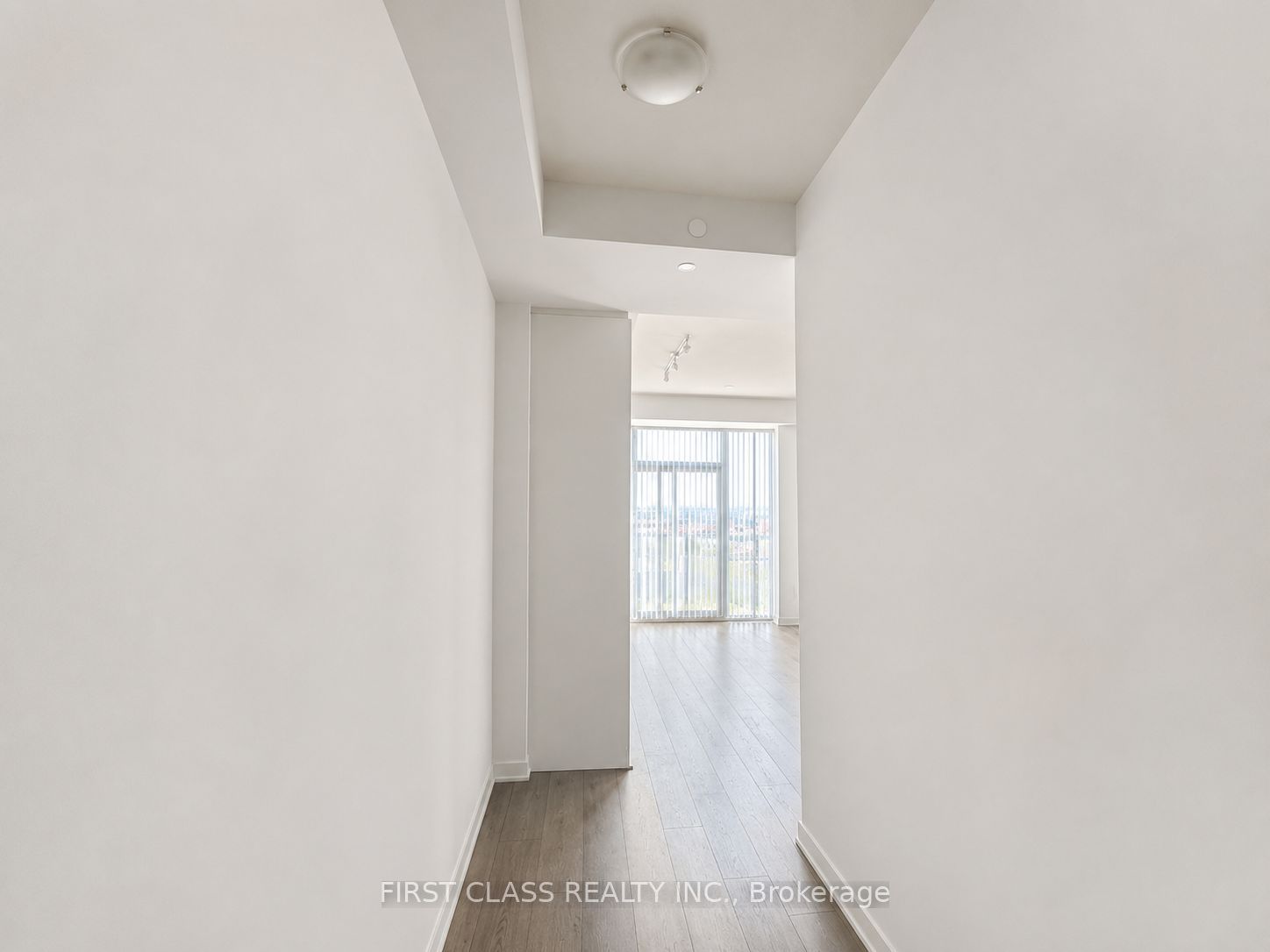 60 Honeycrisp Crescent 1017, Vaughan, ON L4K 0N5 photo 4