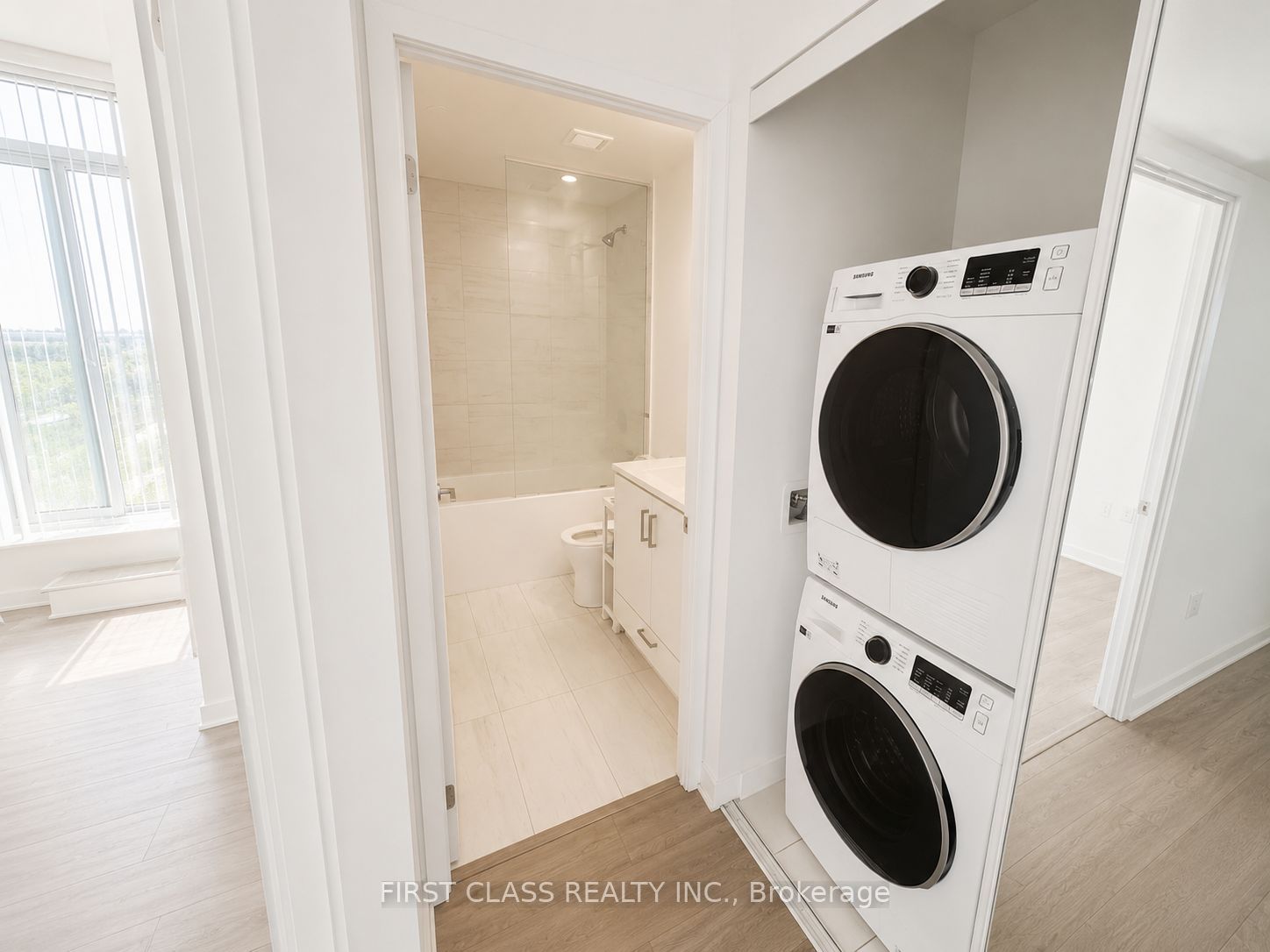 60 Honeycrisp Crescent 1017, Vaughan, ON L4K 0N5 photo 5