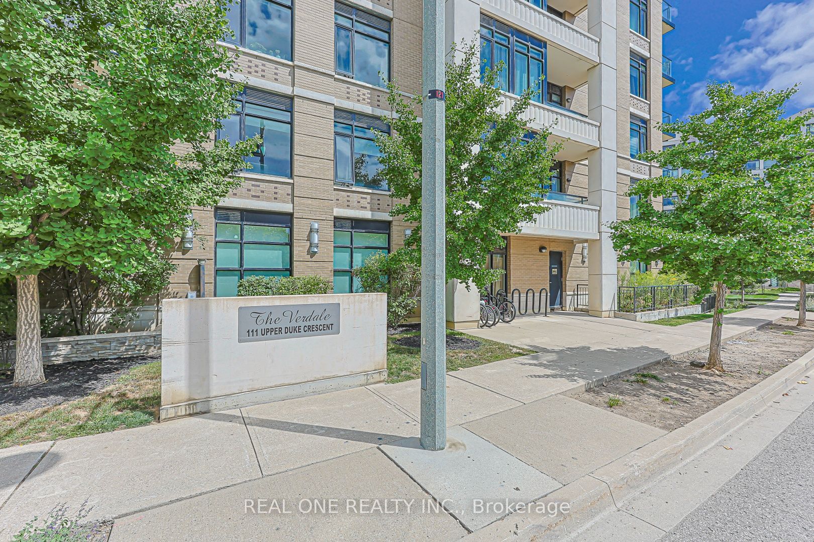 111 Upper Duke Crescent 214, Markham, ON L6G 0C8 photo 4