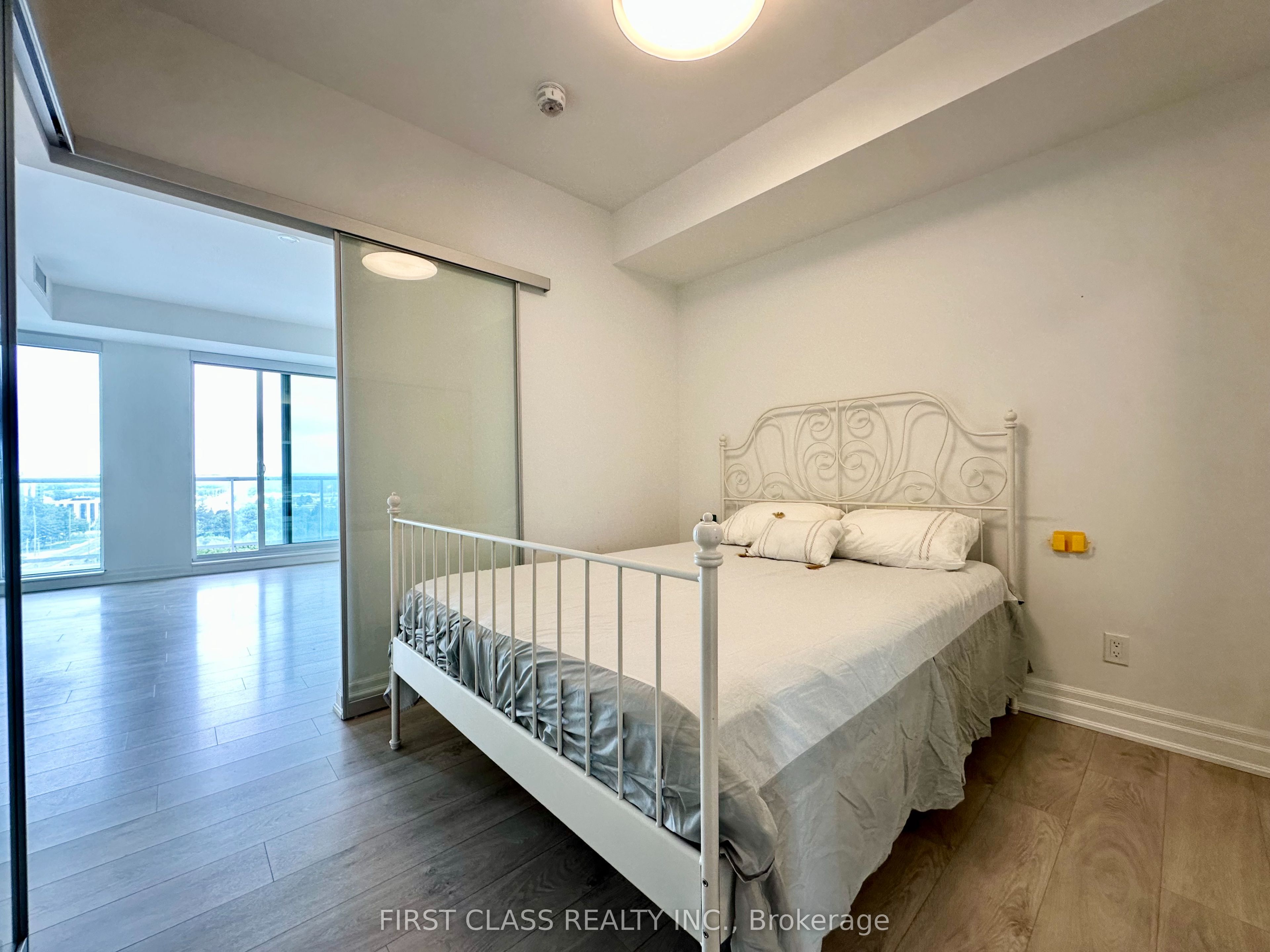 10 Rouge Valley Drive W 1203, Markham, ON L6G 0G9 photo 5
