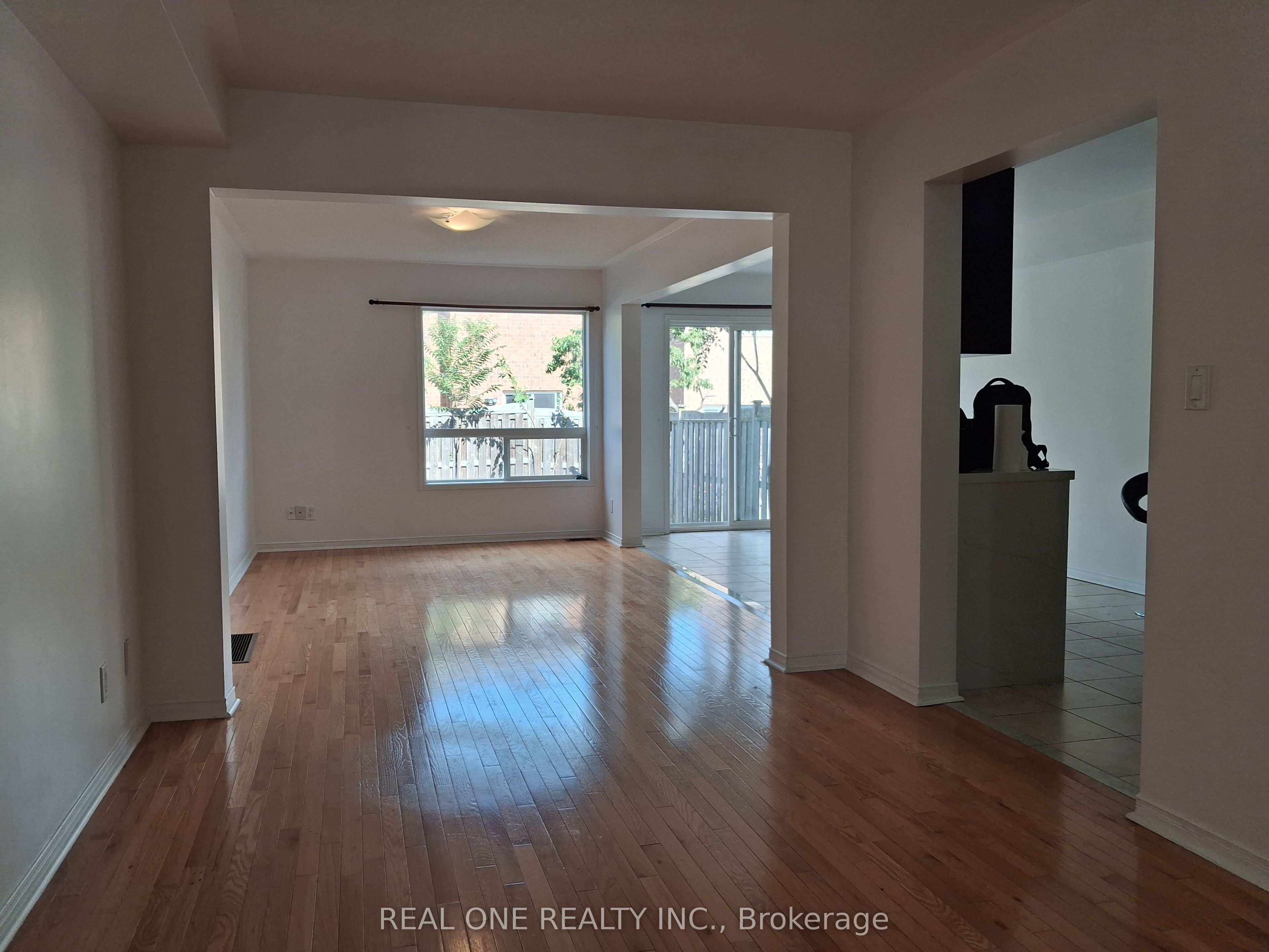 68 Maffey Crescent, Richmond Hill, ON L4S 0A7 photo 4