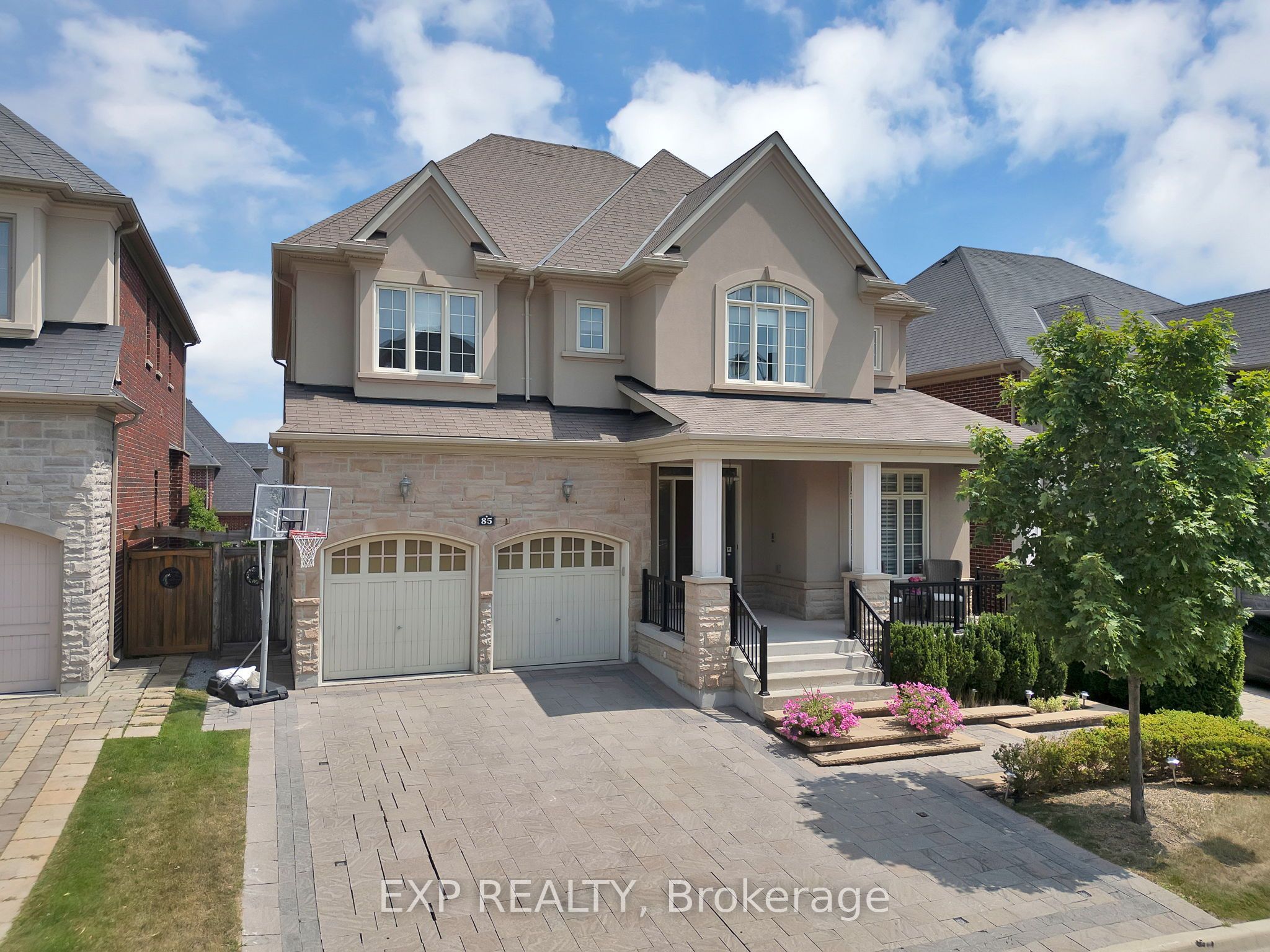 85 Royal West Road, Markham, ON L6C 0L4 photo 2