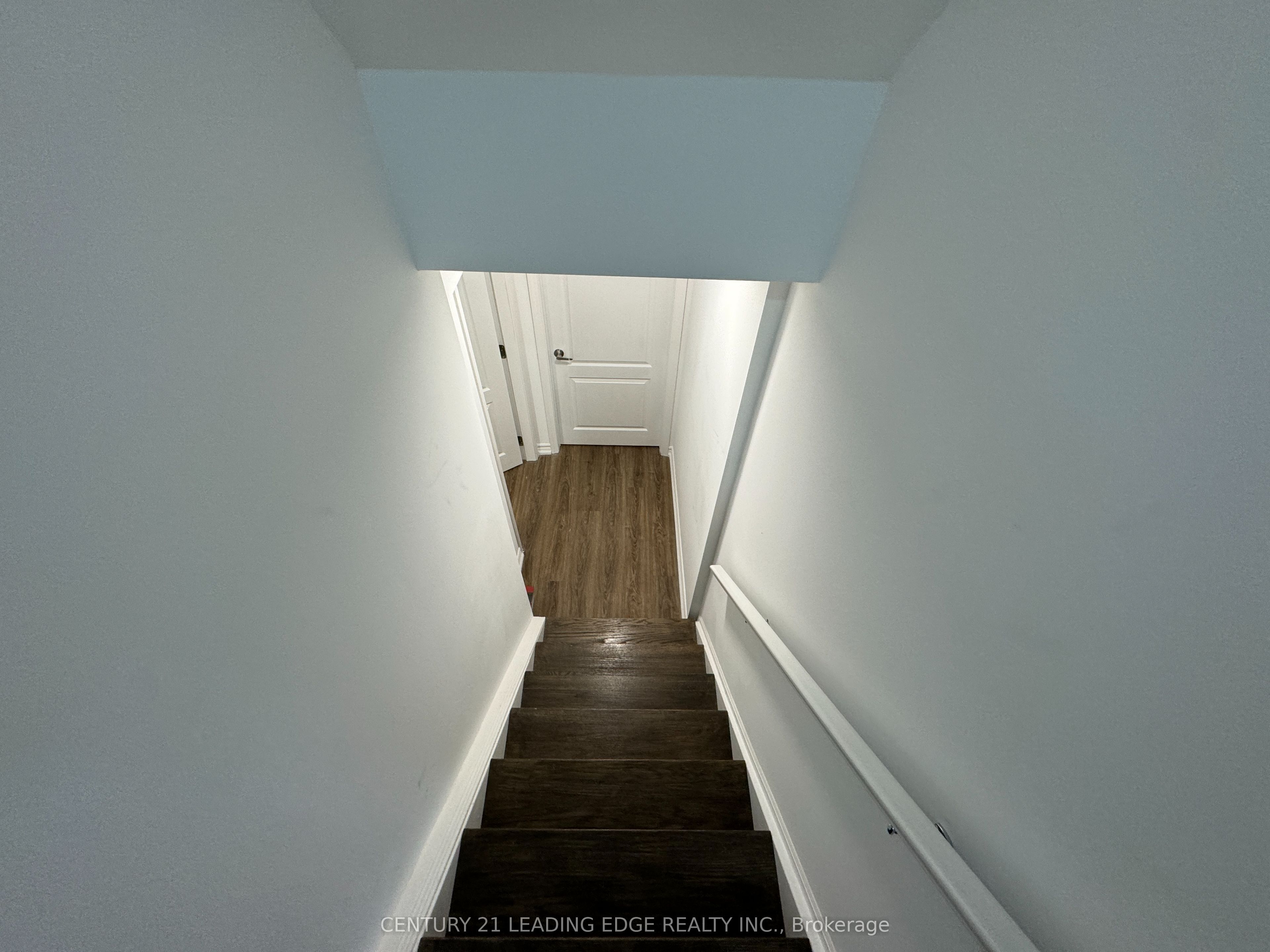 97 Revelstoke Crescent Basement, Richmond Hill, ON L4B 4T4 photo 3