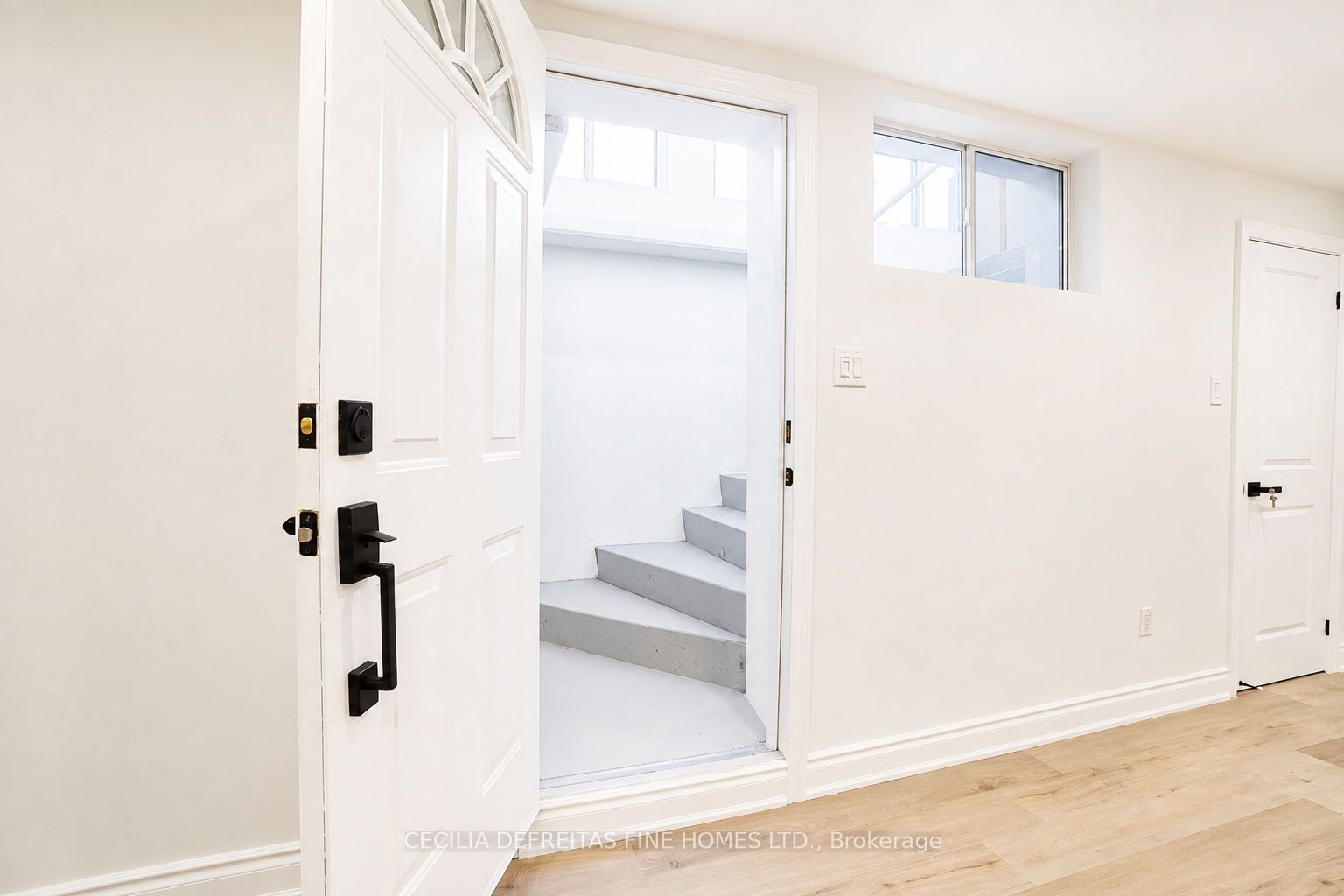 24 Francis Street, Vaughan, ON L4L 1P6 photo 3