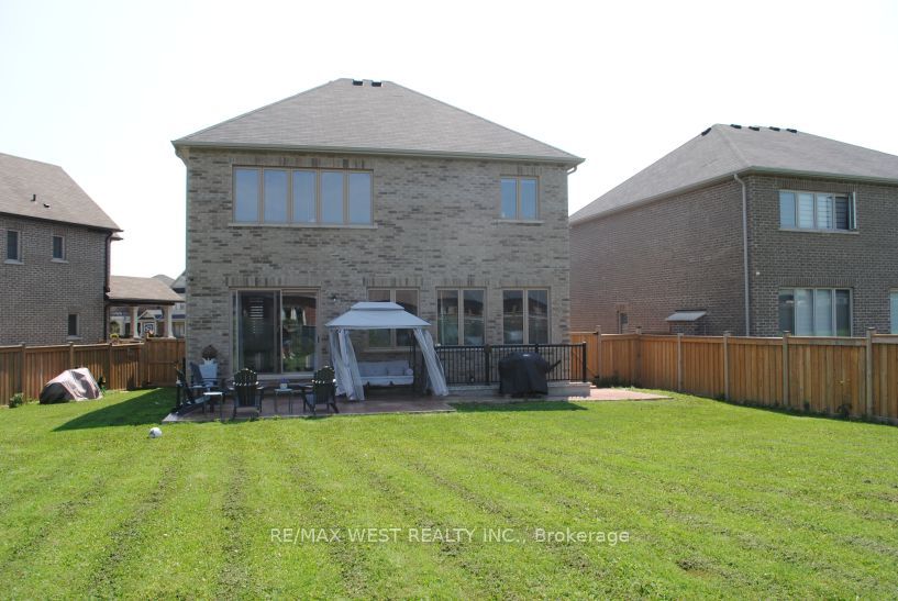 1807 Emberton Way, Innisfil, ON L9S 0N4 photo 3