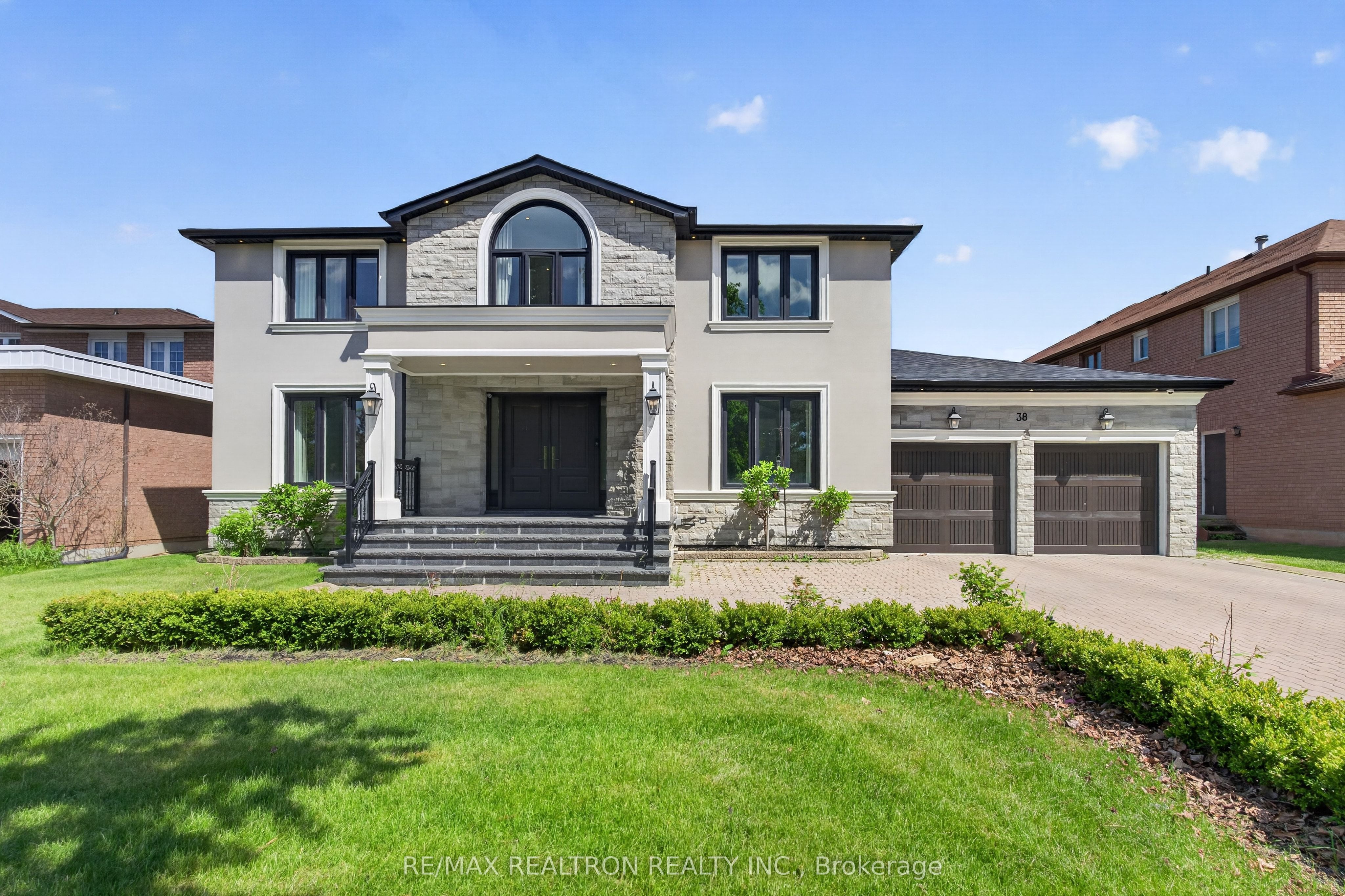 38 Beckenridge Drive, Markham, ON L3S 2V7 photo 2
