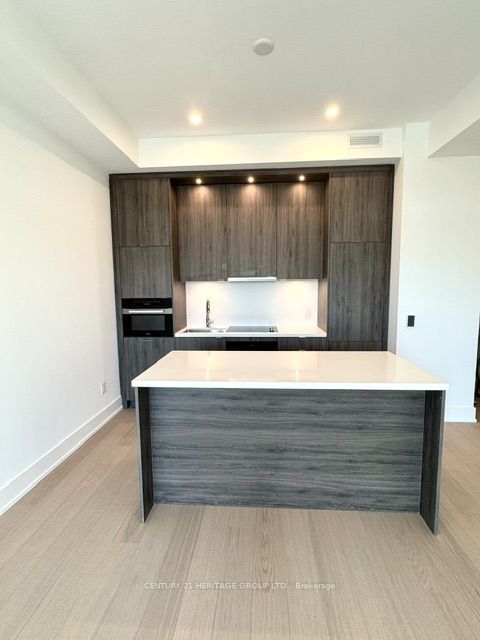 397 Royal Orchard Boulevard 302, Markham, ON L3T 0H3 photo 2