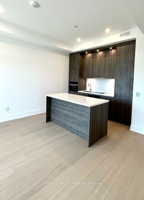 397 Royal Orchard Boulevard 302, Markham, ON L3T 0H3 photo 3