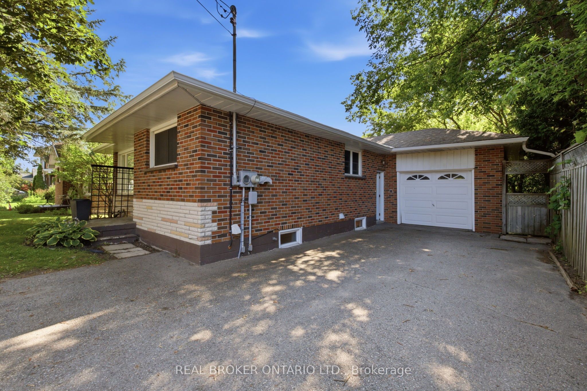40 Bascom Street LOWER, Uxbridge, ON L9P 1J3 photo 4