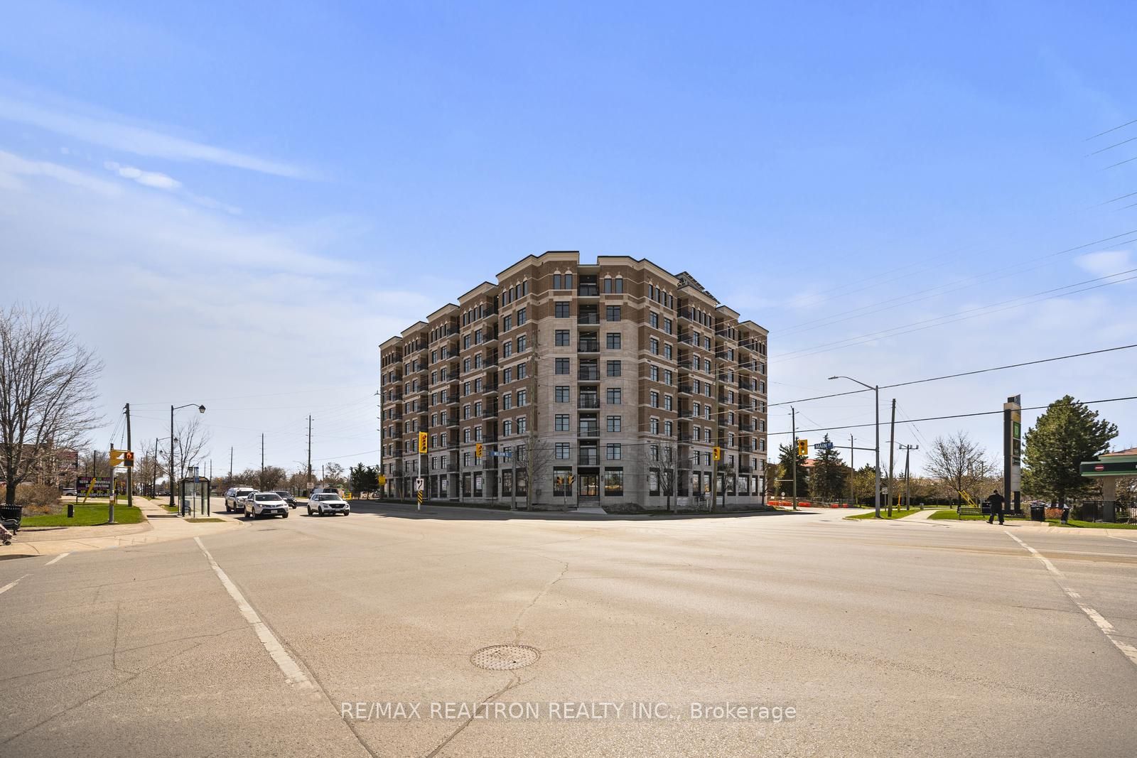 5917 Main Street Ph811, Whitchurch-Stouffville, ON L4A 5G4 photo 3
