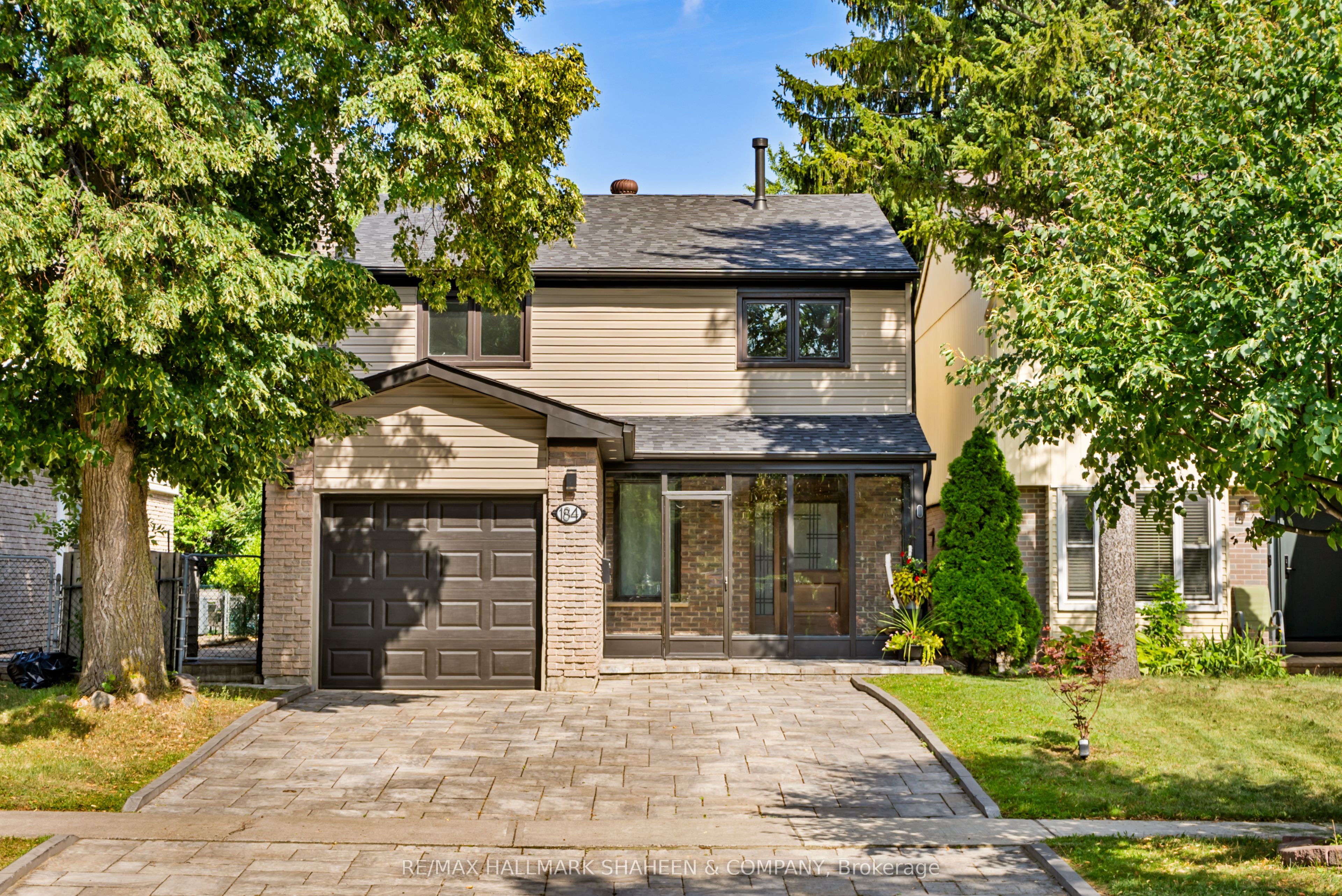 184 Castle Rock Drive, Richmond Hill, ON L4C 5H6