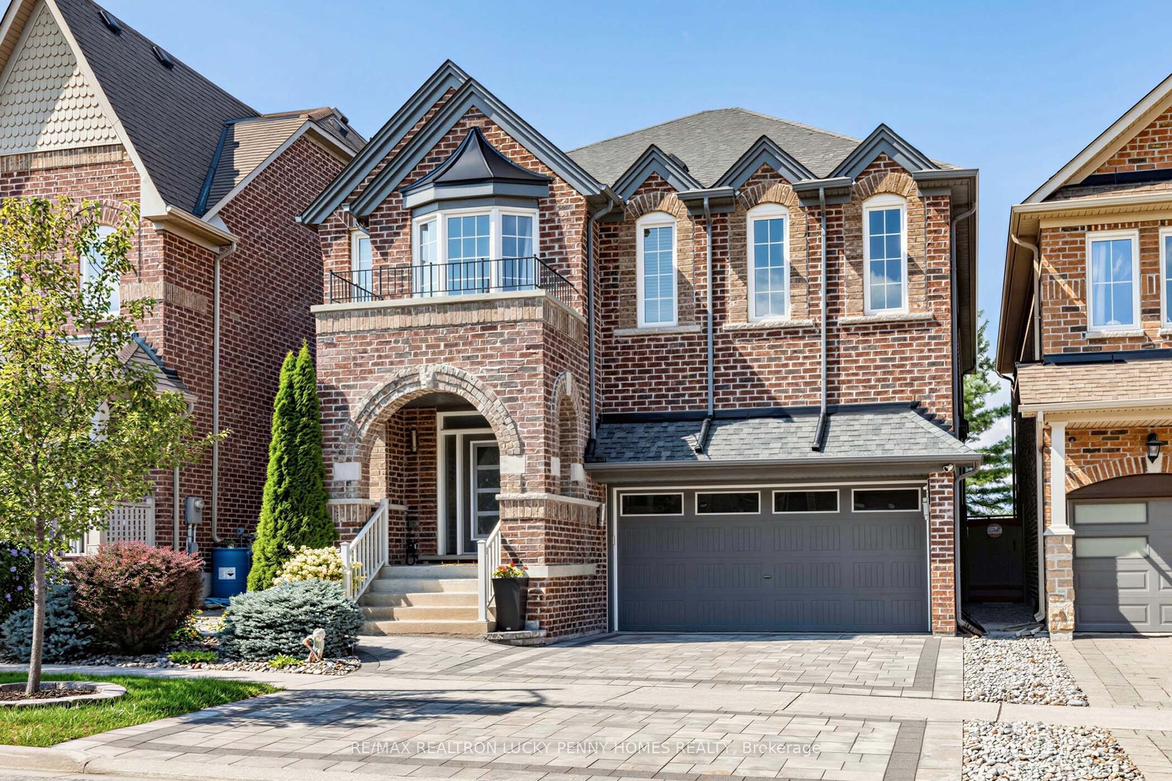 22 Duke of Cornwall Drive, Markham, ON L6C 0L3 photo 2