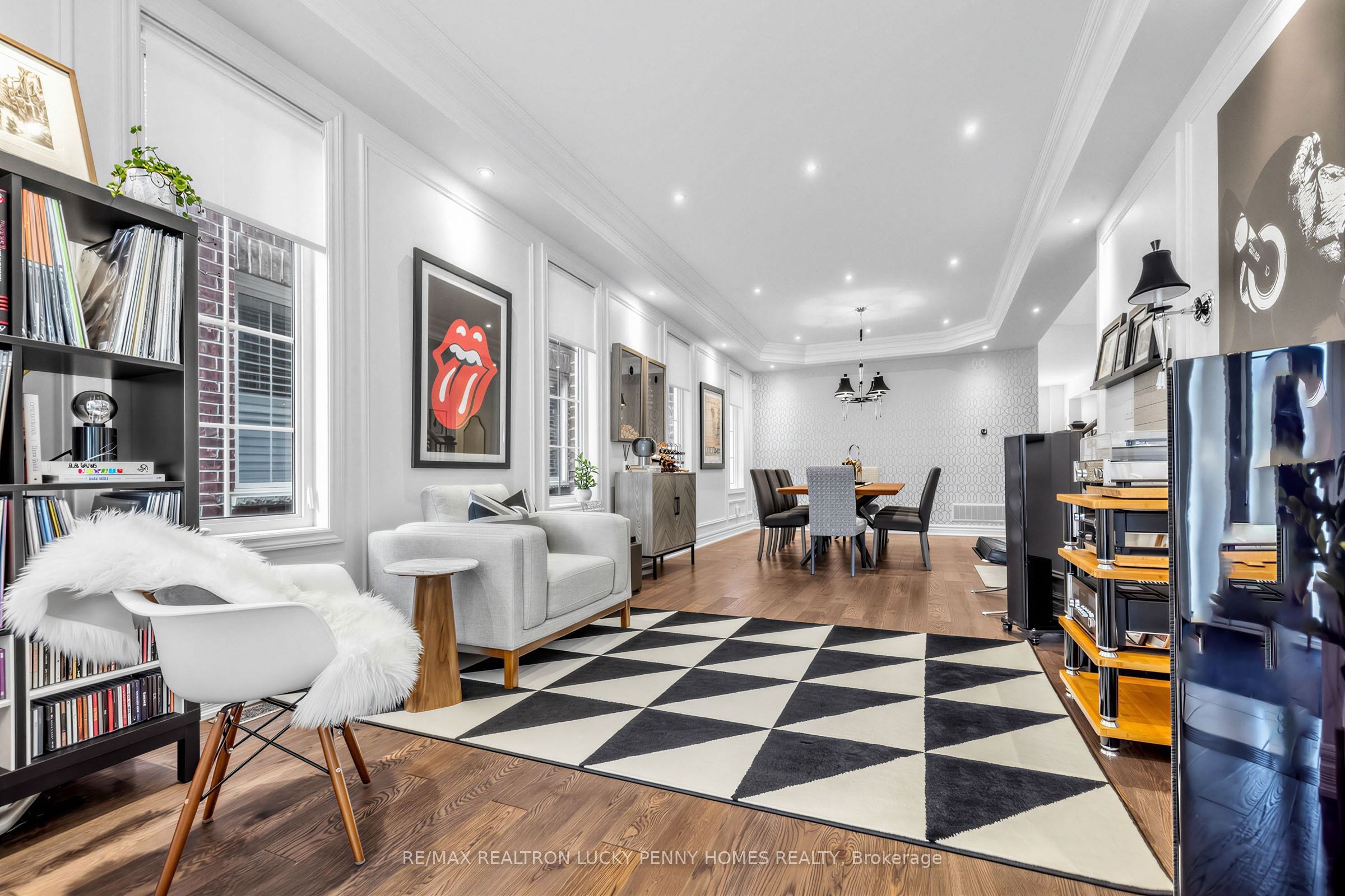 22 Duke of Cornwall Drive, Markham, ON L6C 0L3 photo 5