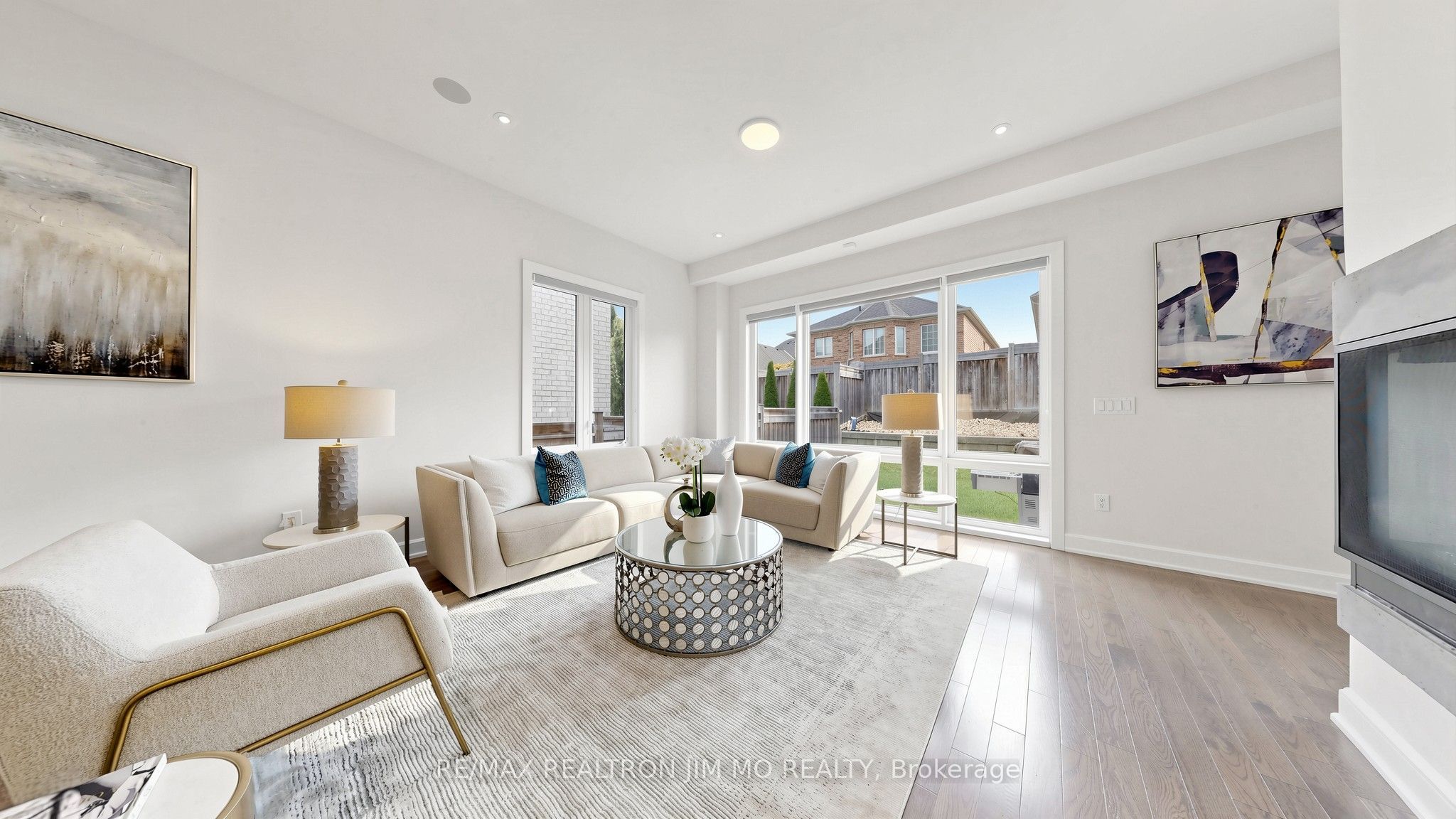 16 Farrell Road, Vaughan, ON L6A 4W7 photo 4