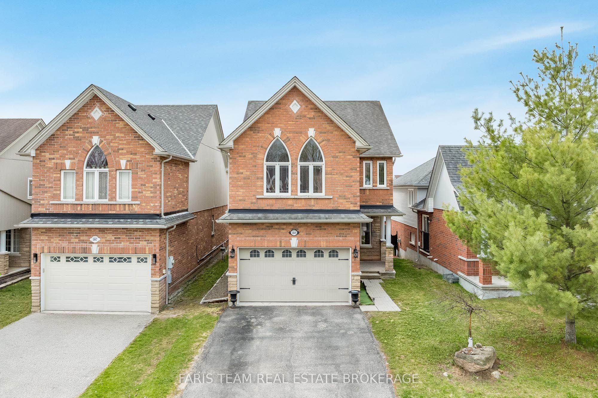 1845 Lamstone Street, Innisfil, ON L9S 4Z8 photo 2
