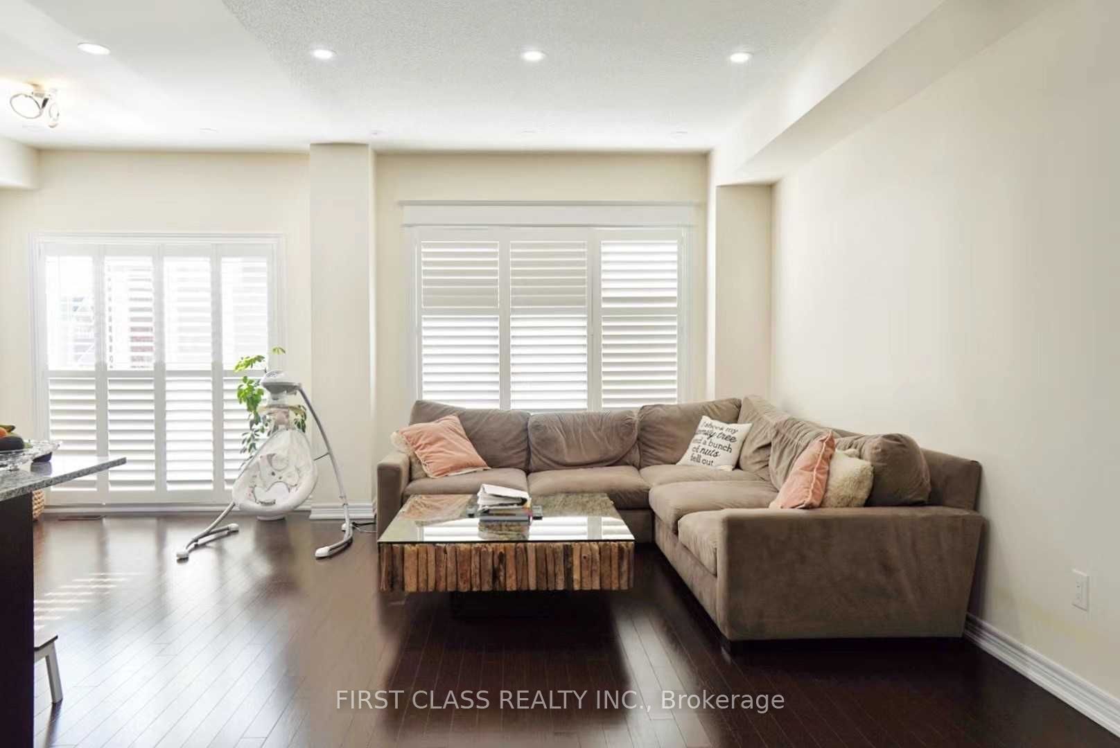 11 Twinflower Lane, Richmond Hill, ON L4E 1E7 photo 4