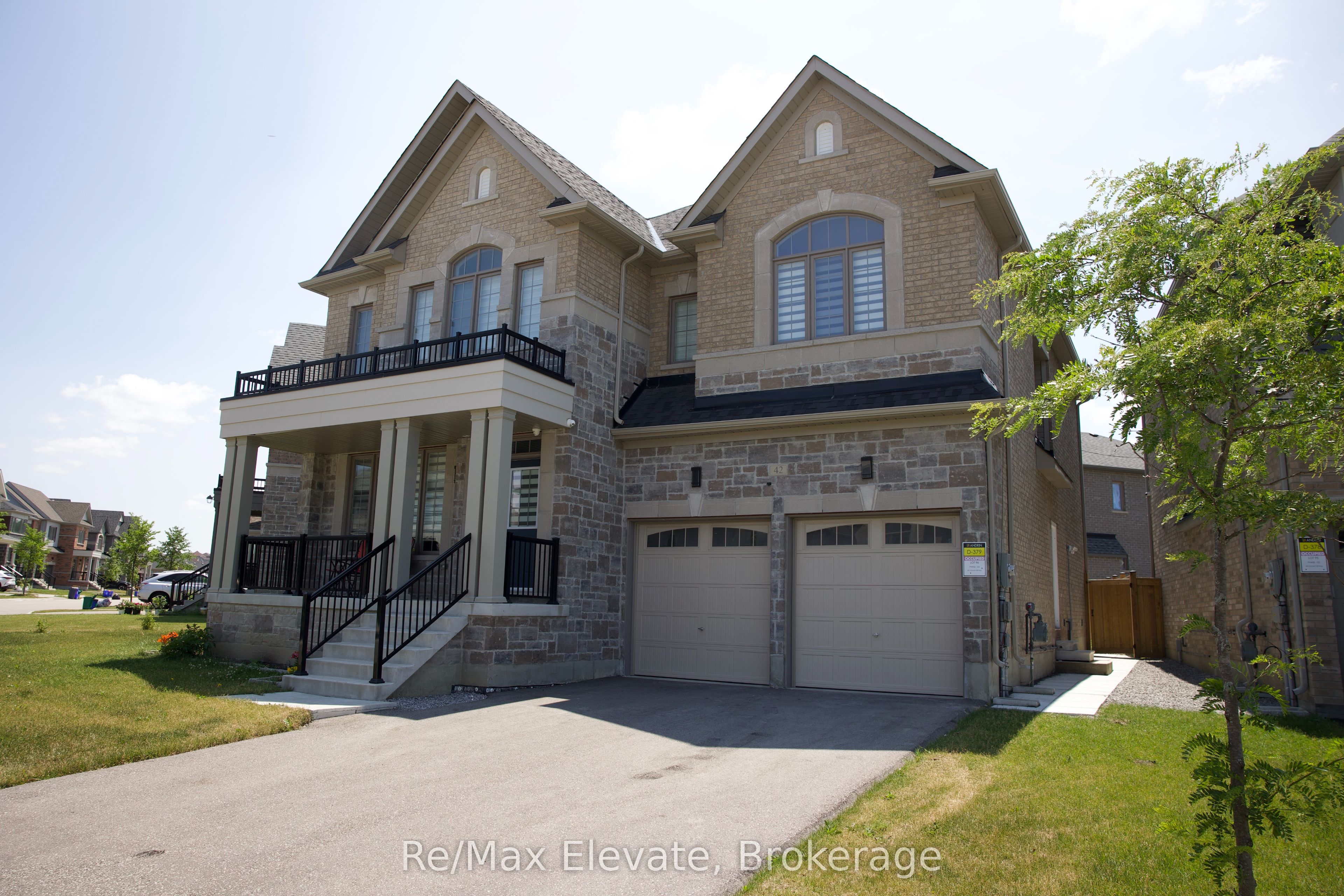 42 Concert Hill Way, East Gwillimbury, ON L9N 0W8