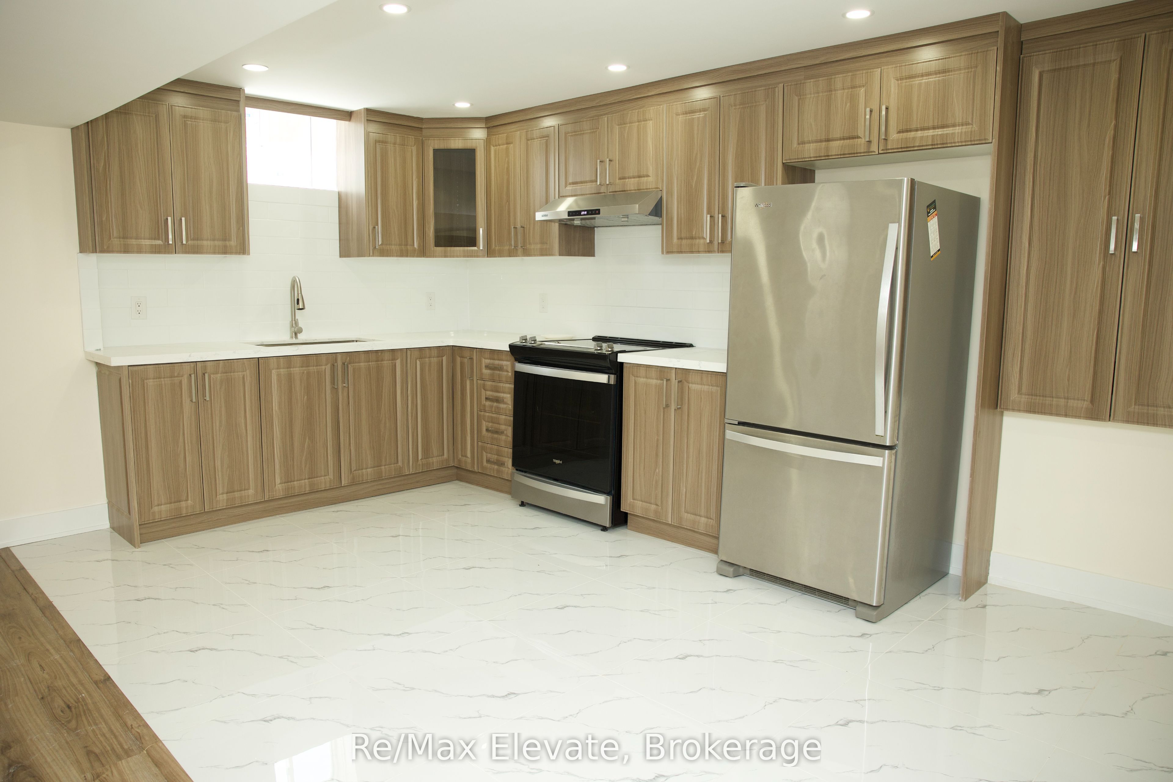 42 Concert Hill Way, East Gwillimbury, ON L9N 0W8 photo 3