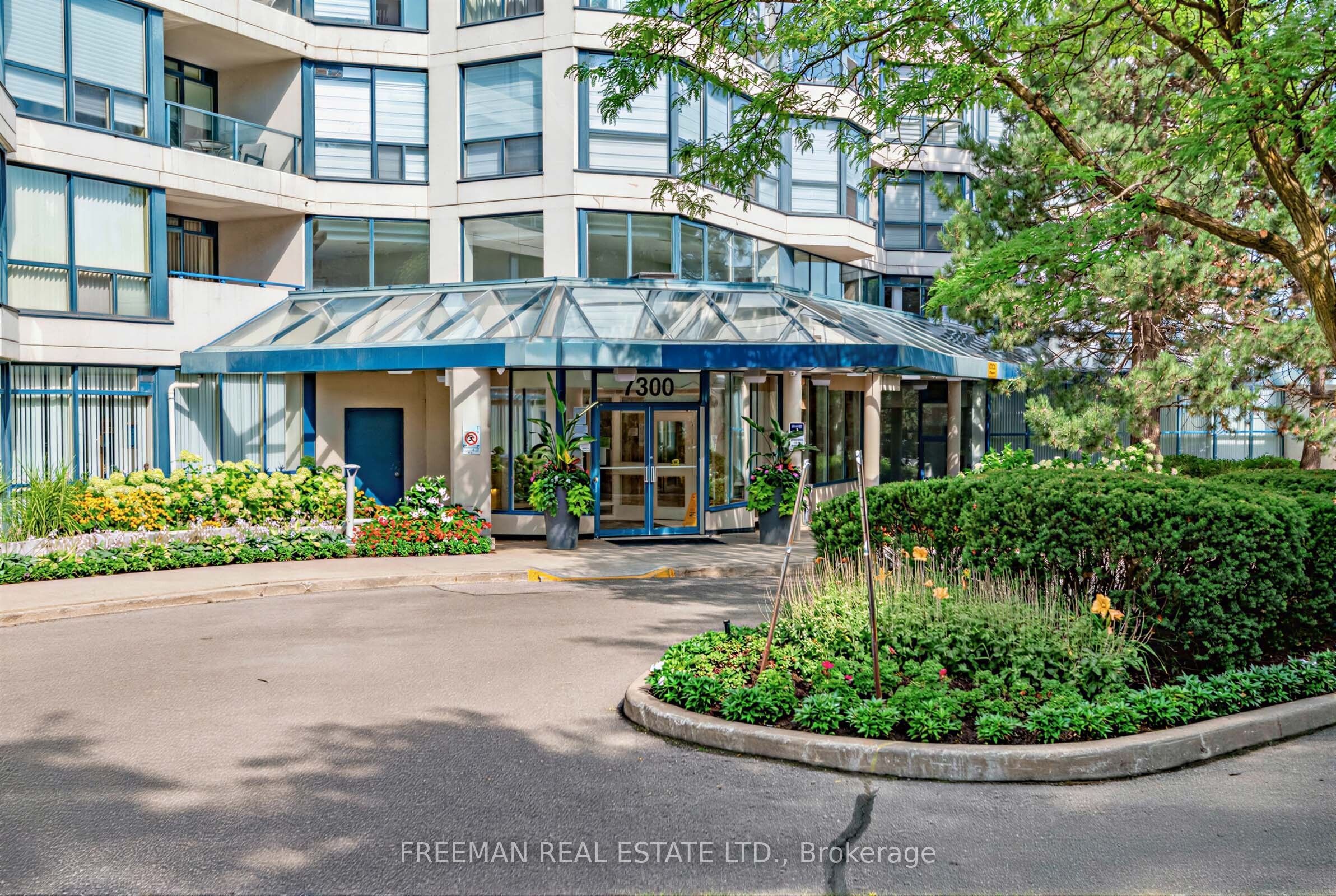 7300 Yonge Street 1111, Vaughan, ON L4J 7Y5 photo 3
