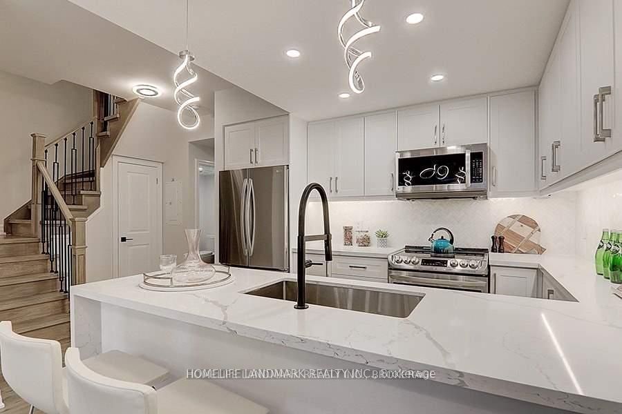 8110 Birchmount Road 912, Markham, ON L6G 0E3 photo 5