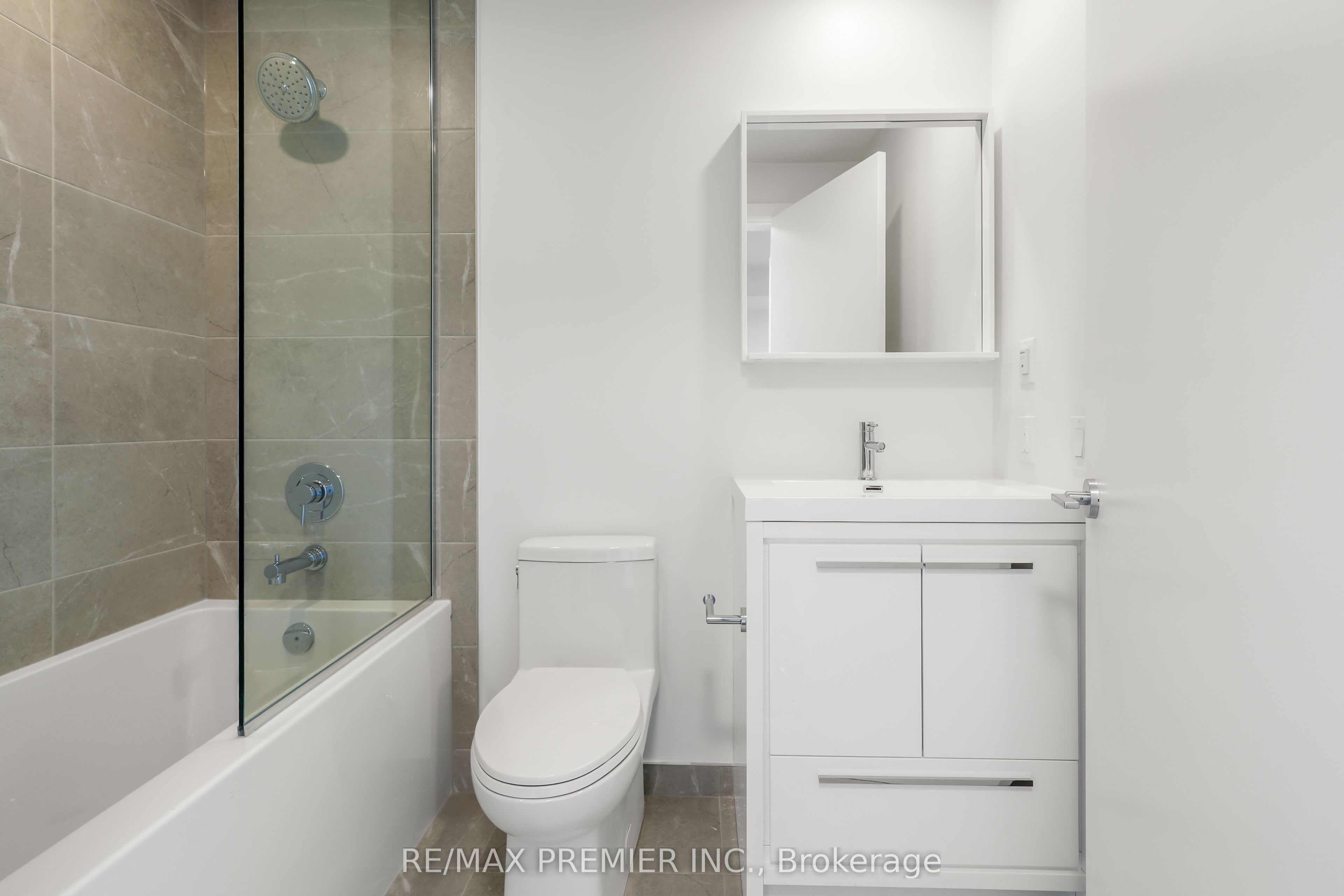 5 Meadowdale Road 1209, Vaughan, ON L4K 0C7 photo 4