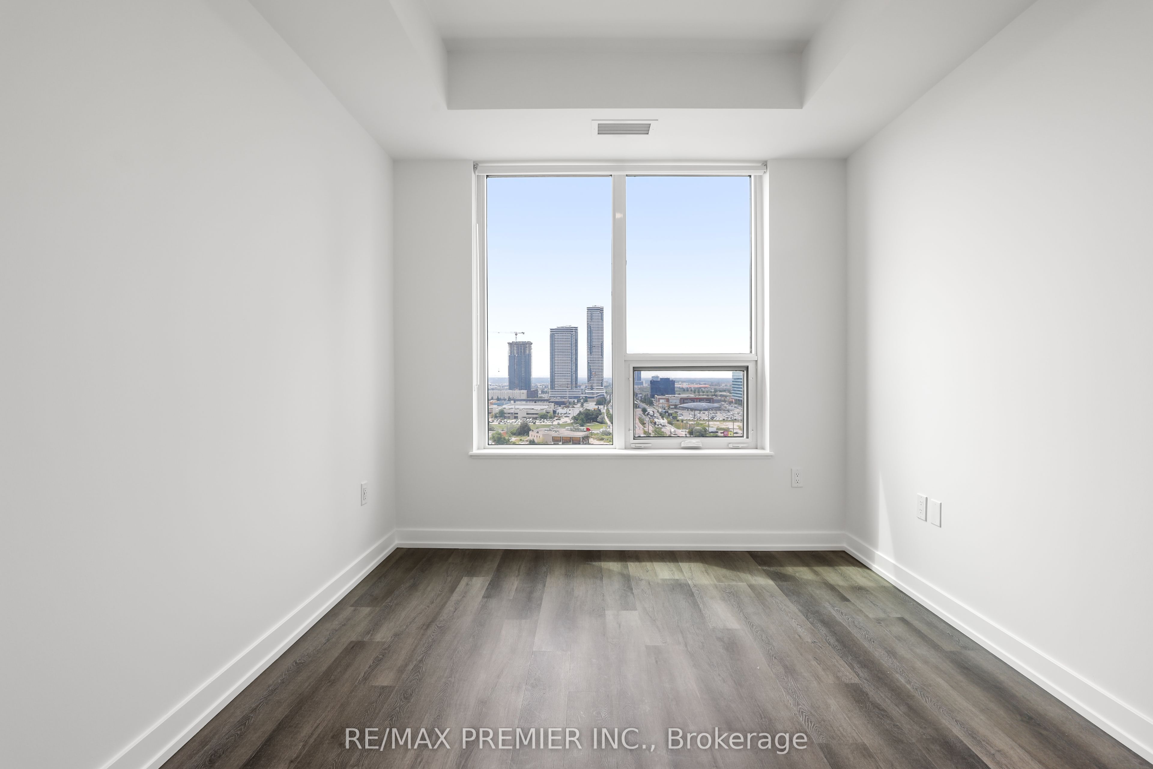 5 Meadowdale Road 1209, Vaughan, ON L4K 0C7 photo 5